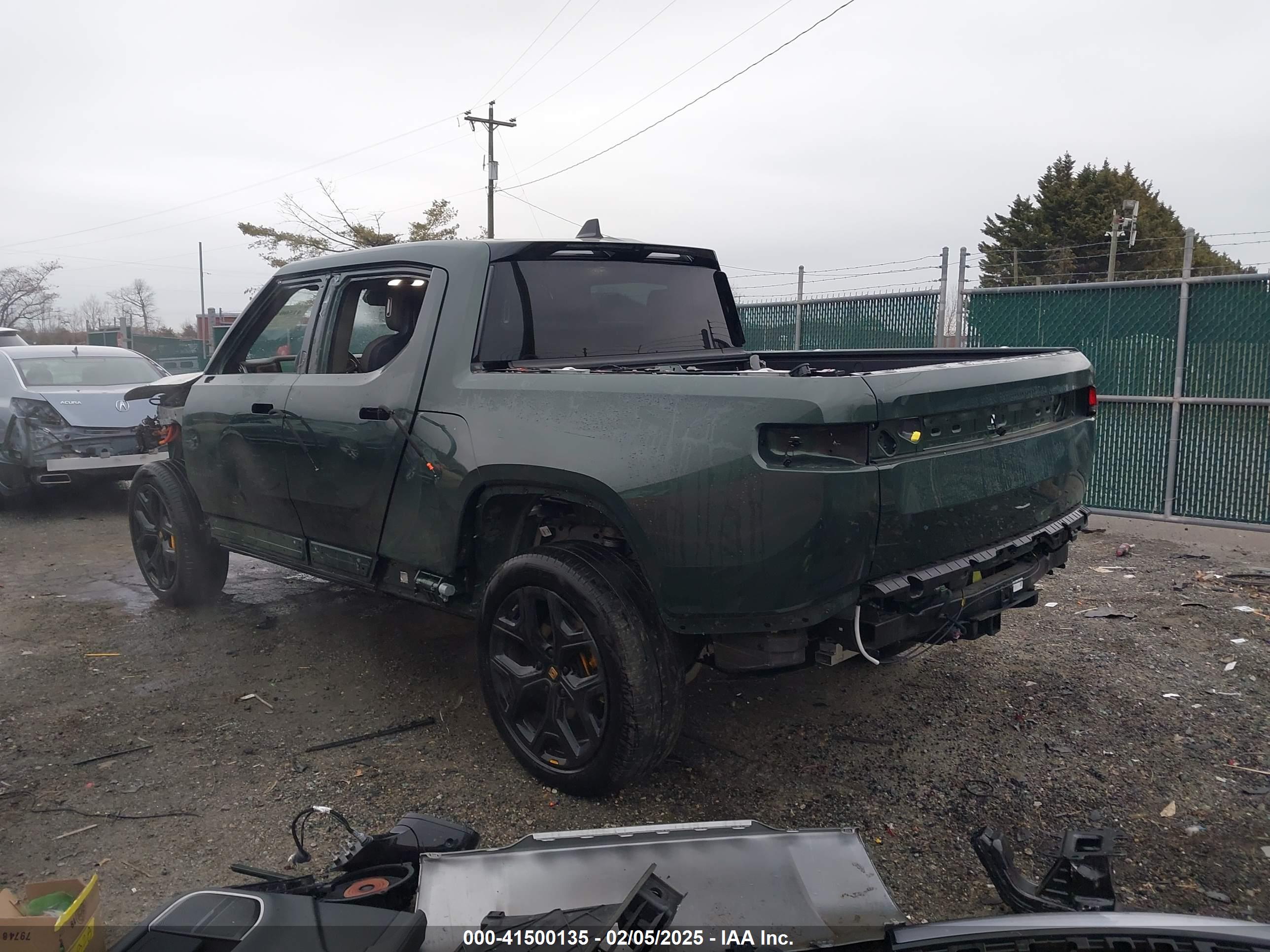 2022 RIVIAN R1T — VIN 7FCTGAAA7NN016514 — photo 3