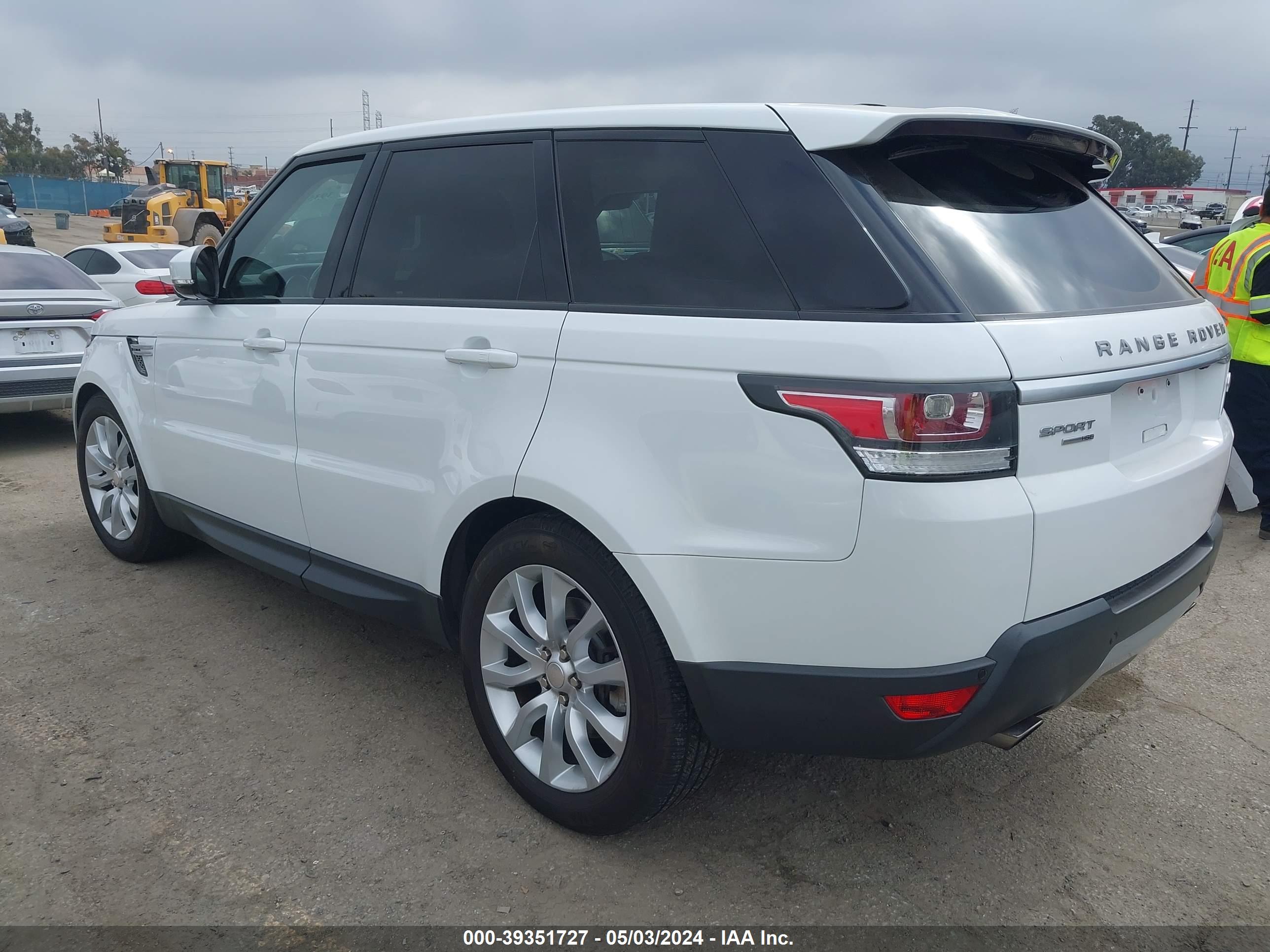 2014 LAND ROVER RANGE ROVER SPORT — VIN SALWR2WF4EA323985 — photo 3