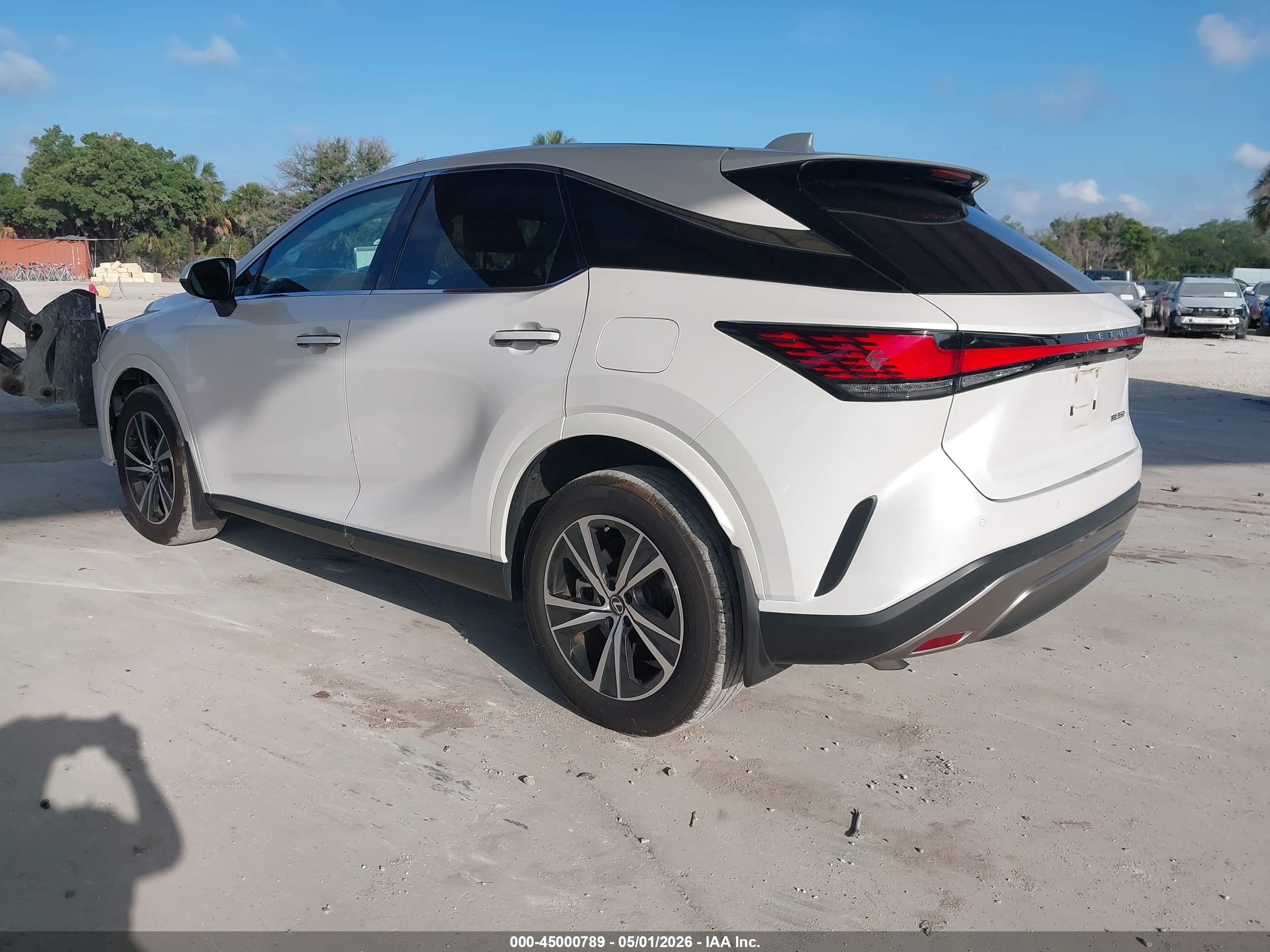 2024 LEXUS RX — VIN 2T2BAMBA5RC036669 — photo 3