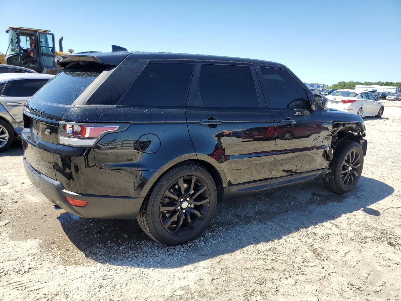 SALWR2FVXHA673228 — photo 3