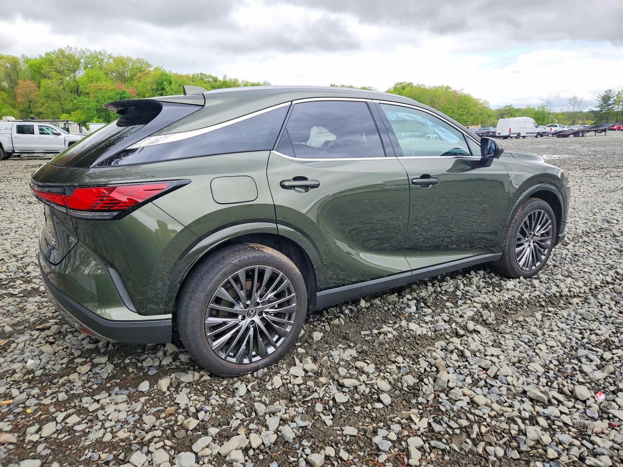 2025 LEXUS RX — VIN JTJCJMGA7S2024901 — photo 3