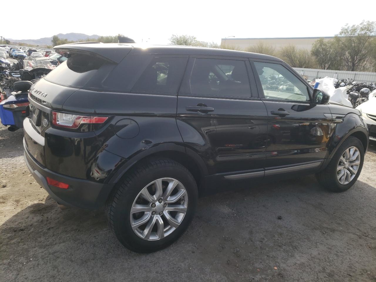 2017 LAND ROVER RANGE ROVE — VIN SALVP2BG7HH212651 — photo 3