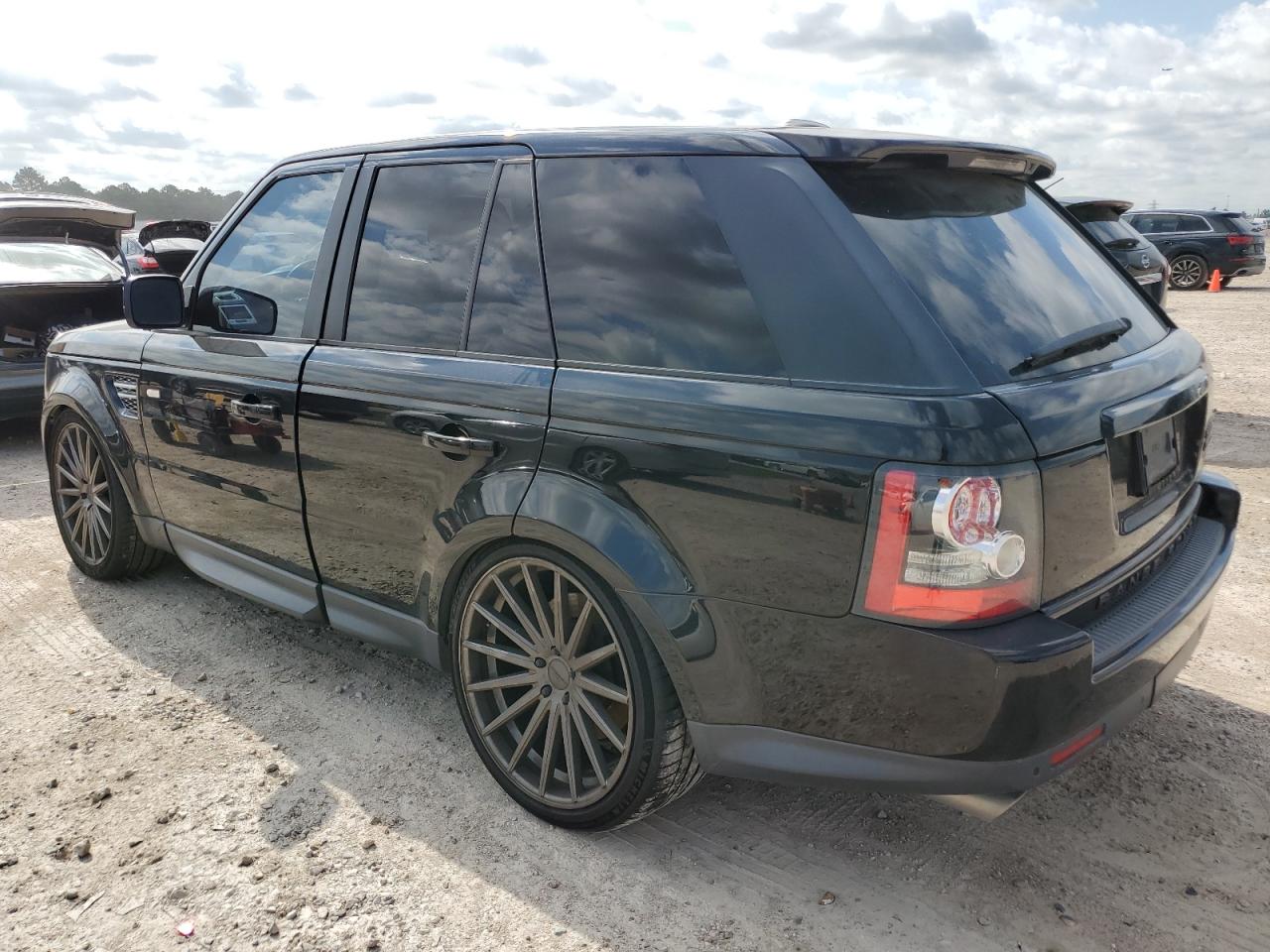 2011 LAND ROVER RANGE ROVE — VIN SALSH2E4XBA290603 — photo 2