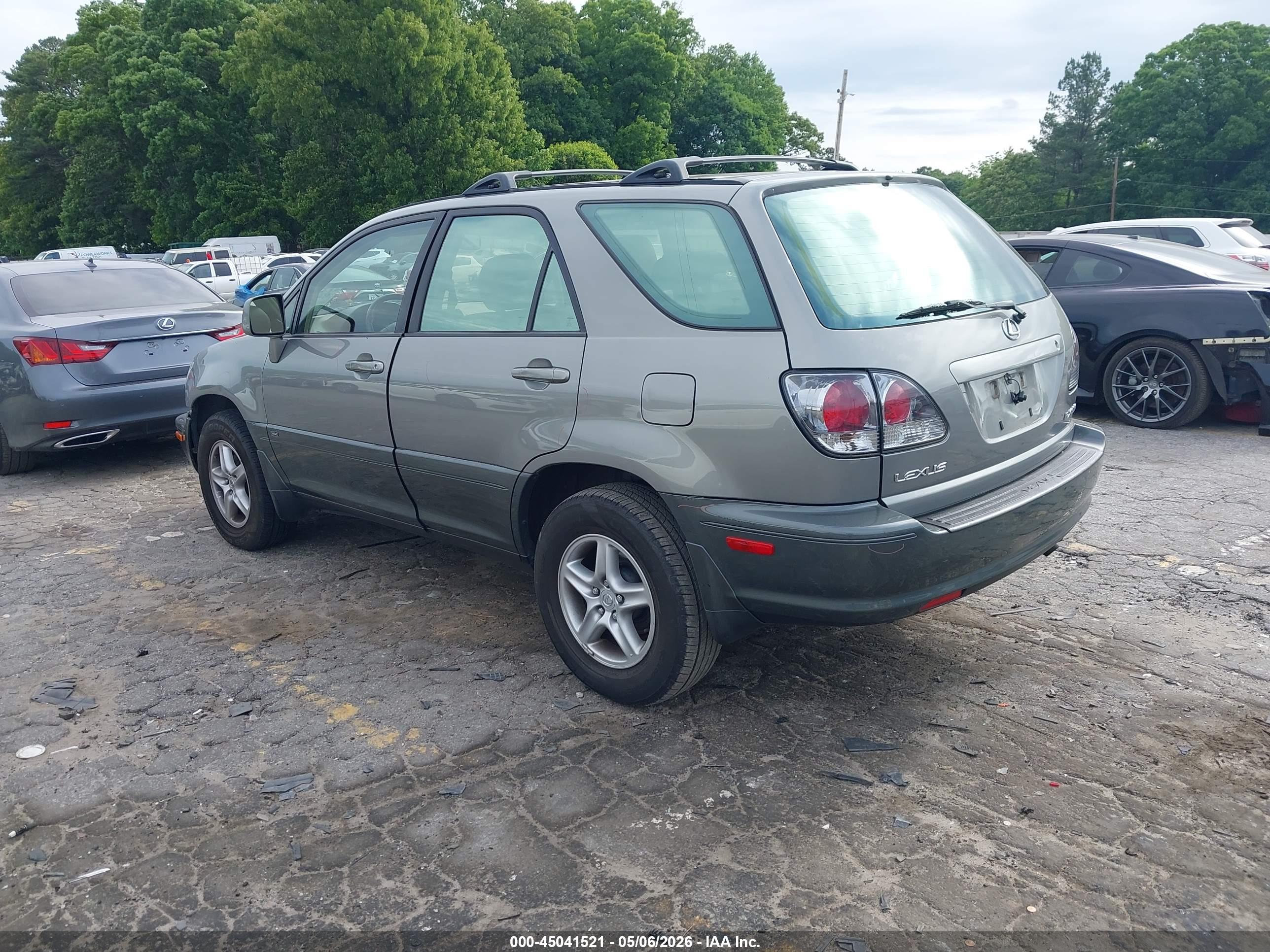 2002 LEXUS RX — VIN JTJGF10U520137618 — photo 3