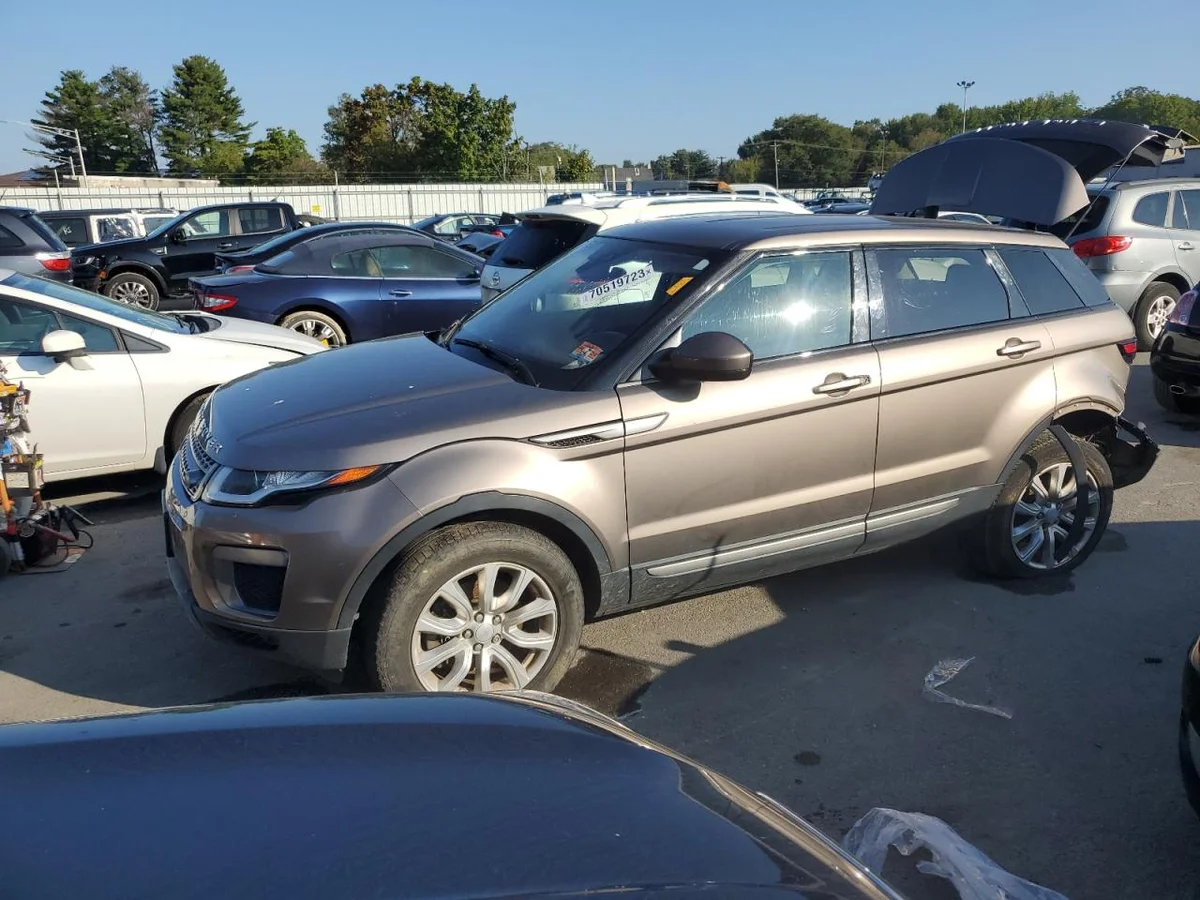 SALVP2BG2HH215943 — photo 1