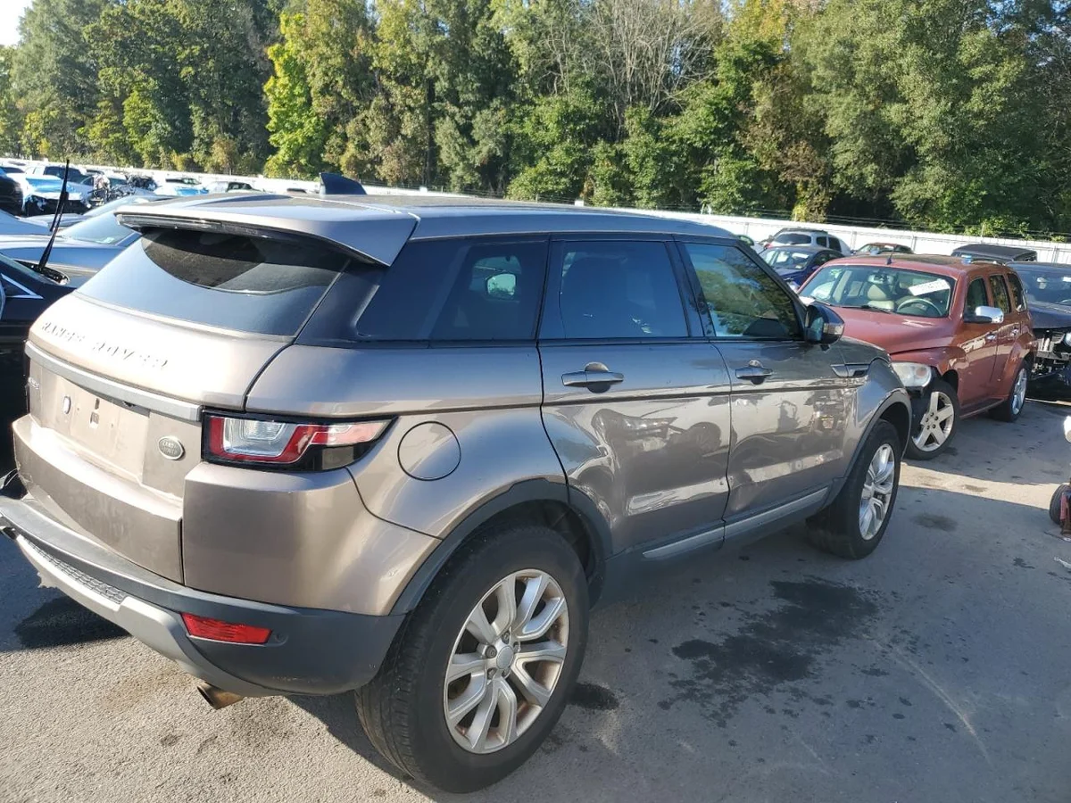 SALVP2BG2HH215943 — photo 3