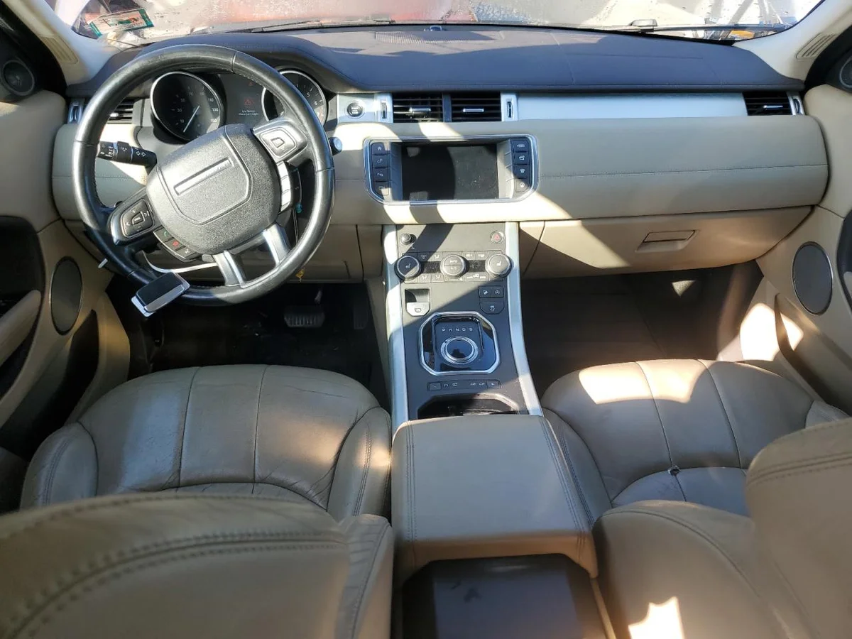 SALVP2BG2HH215943 — photo 8