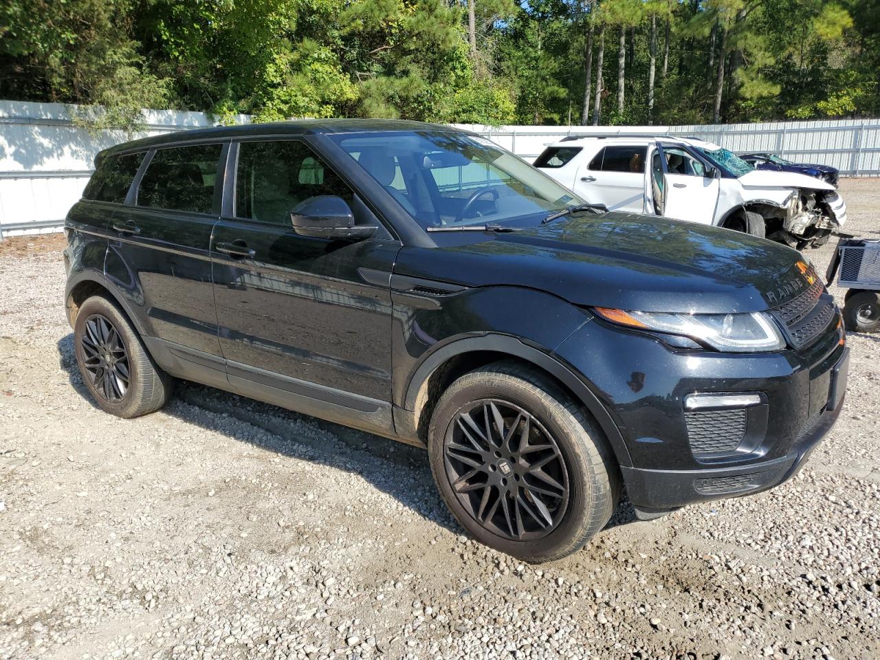 SALVP2BG0GH079875 — photo 4