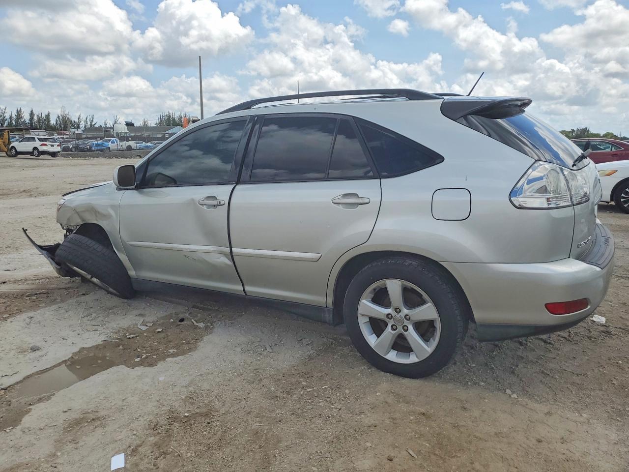 2004 LEXUS RX — VIN 2T2GA31U34C011614 — photo 2