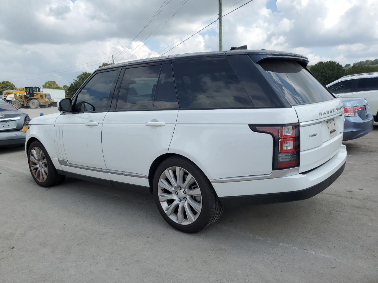 2017 LAND ROVER RANGE ROVE — VIN SALGS2FV0HA356941 — photo 2