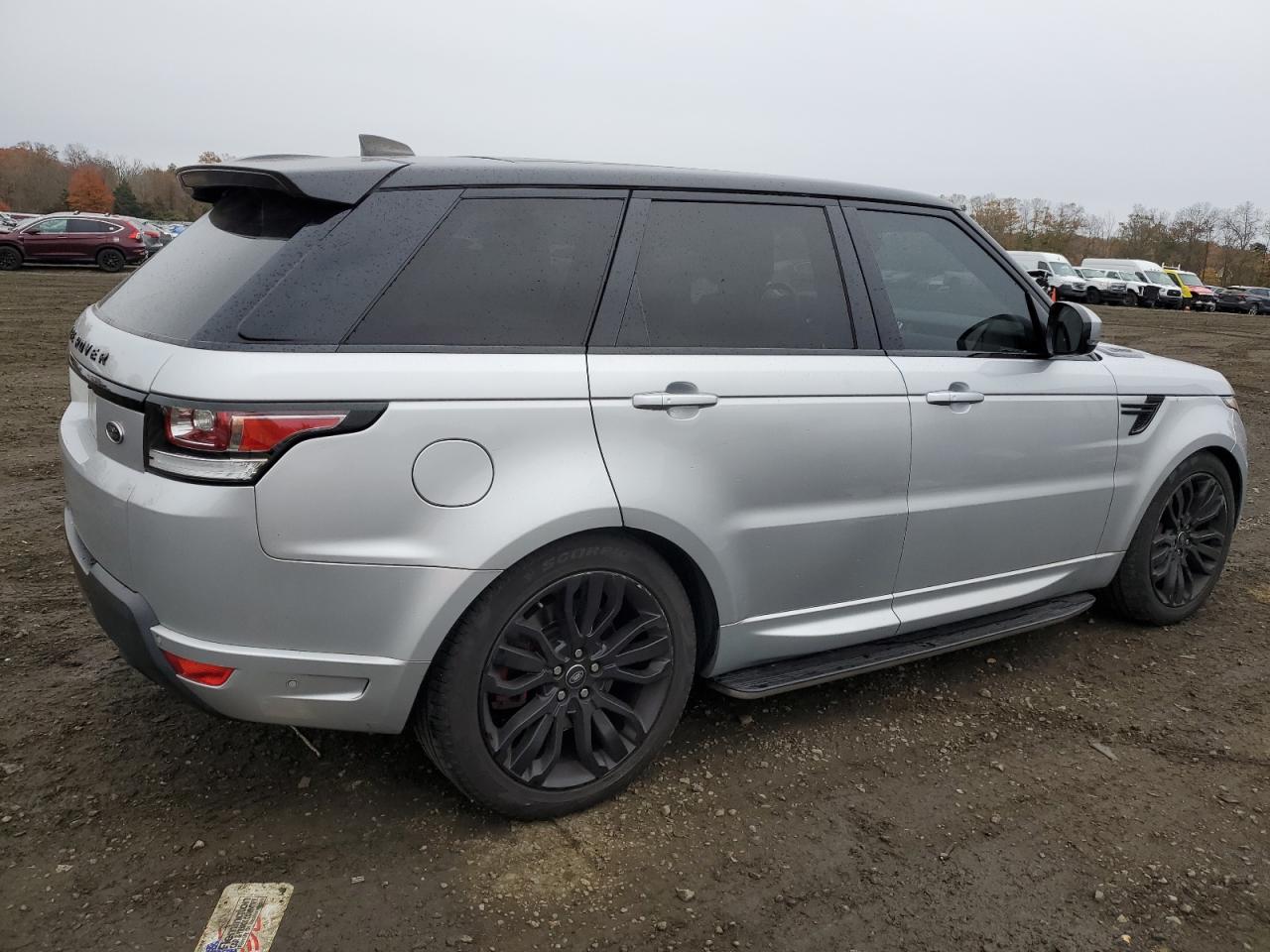 SALWV2FV6HA141129 — photo 3