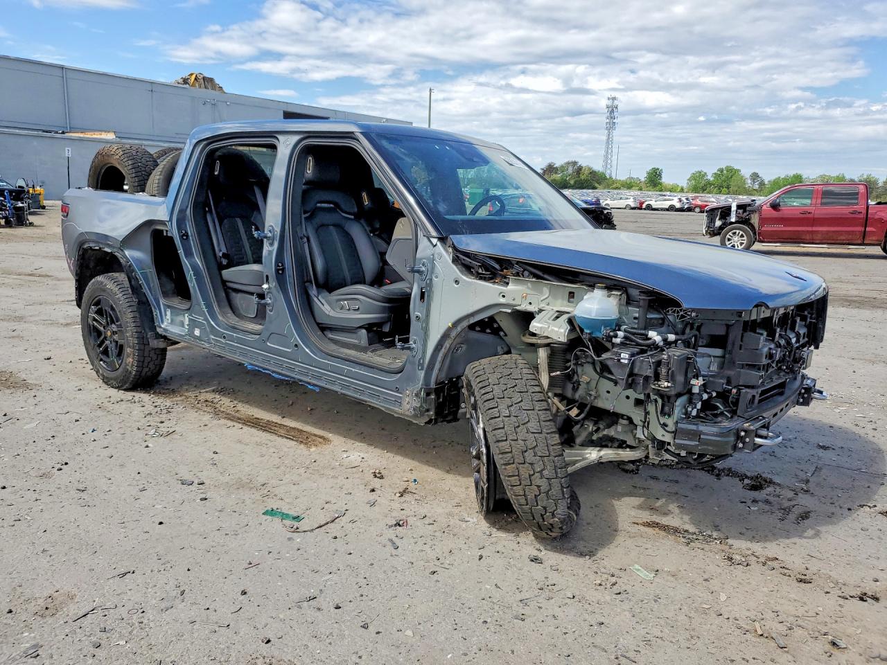 2022 RIVIAN R1T — VIN 7FCTGAAA1NN016086 — photo 4