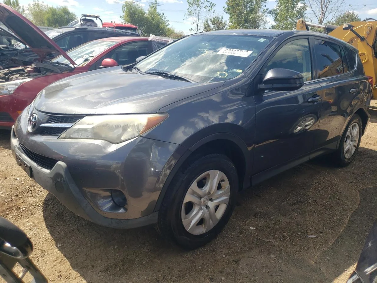 2015 TOYOTA RAV4 LE — VIN JTMBFREV1FD113571 — photo 1 of 12