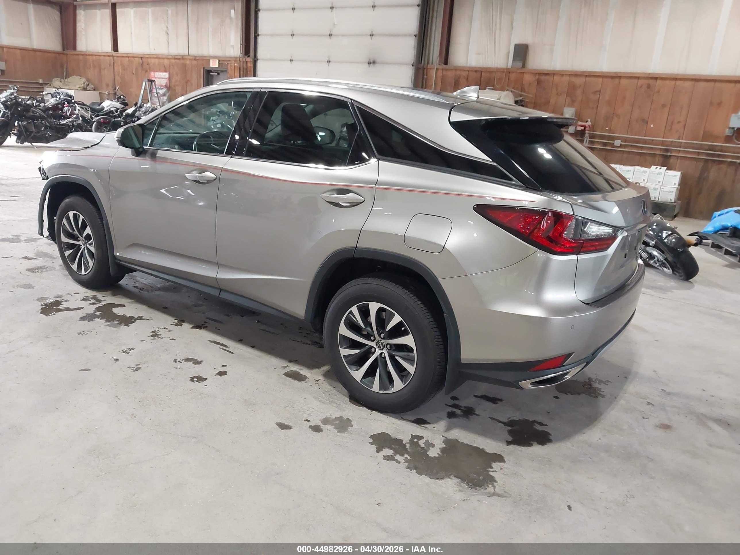 2022 LEXUS RX — VIN 2T2HZMDA4NC324337 — photo 3