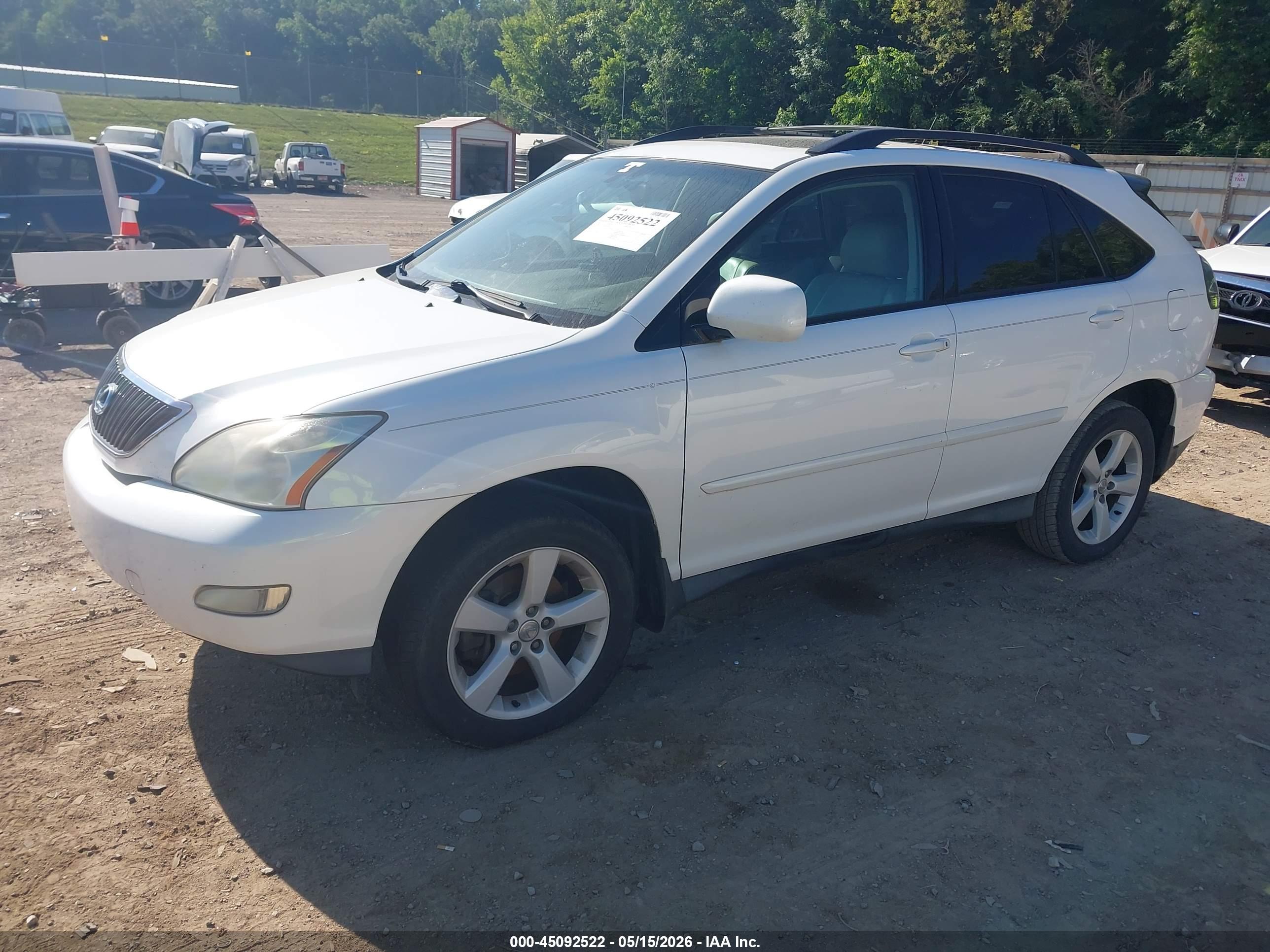 2005 LEXUS RX — VIN 2T2GA31U55C028111 — photo 2