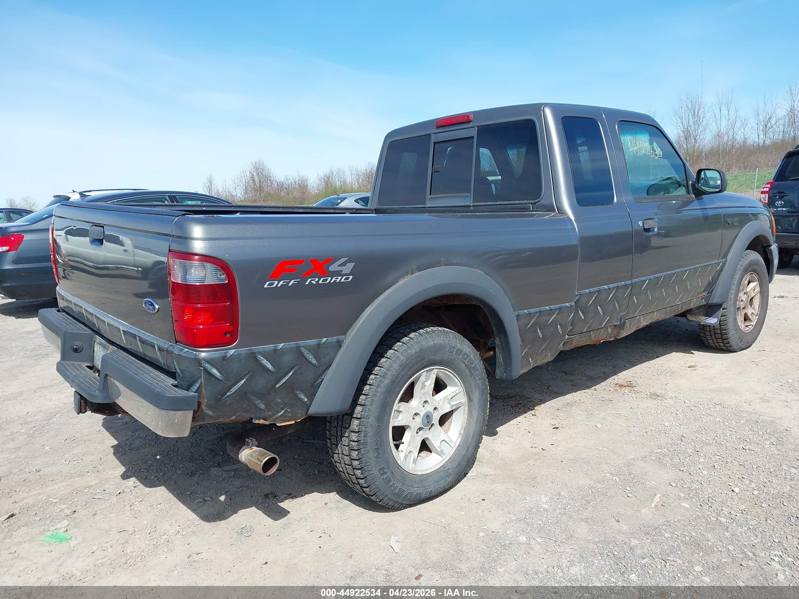 2004 FORD Ranger — VIN 1FTZR45EX4PB45200 — photo 4