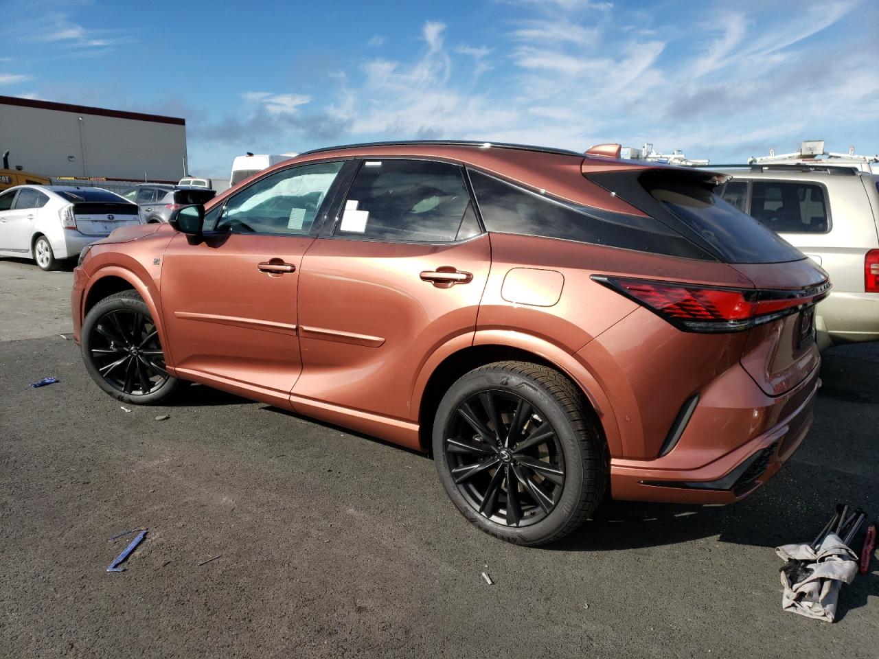 2023 LEXUS RX 500H F — VIN 2T2BCMEAXPC006473 — photo 2