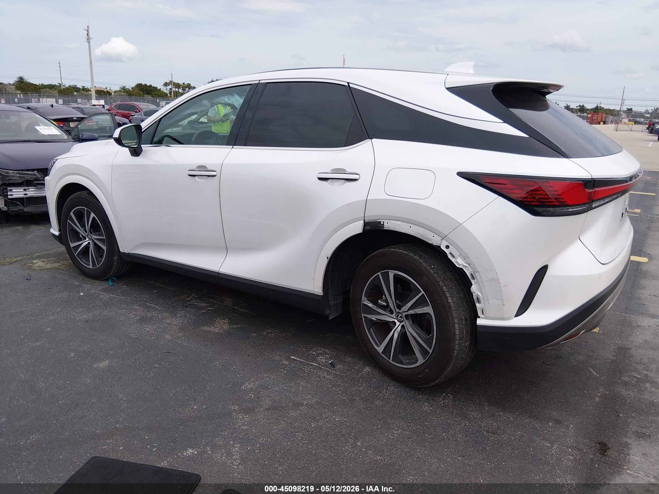2025 LEXUS RX — VIN 2T2BAMBA7SC052975 — photo 3