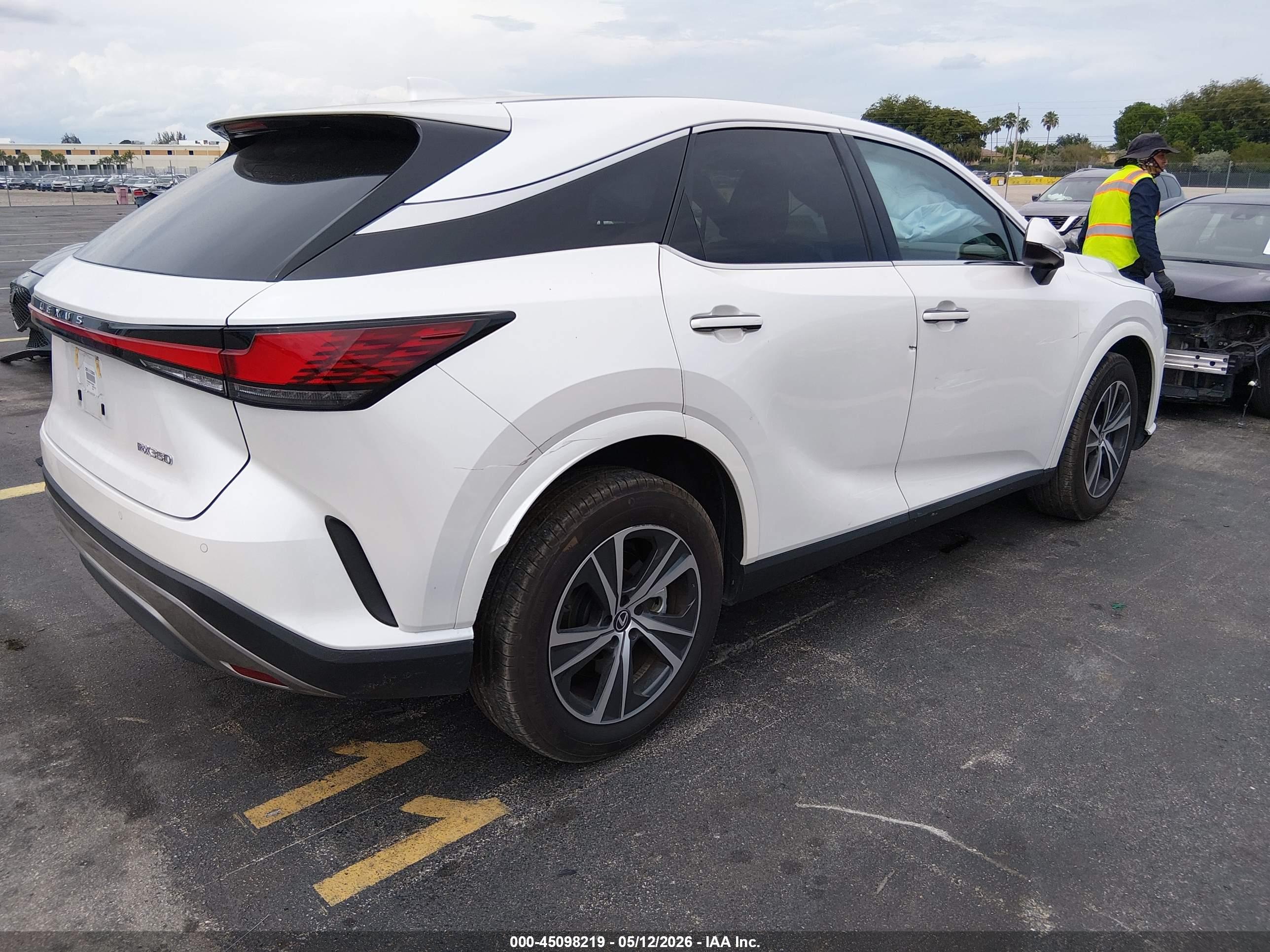 2025 LEXUS RX — VIN 2T2BAMBA7SC052975 — photo 4