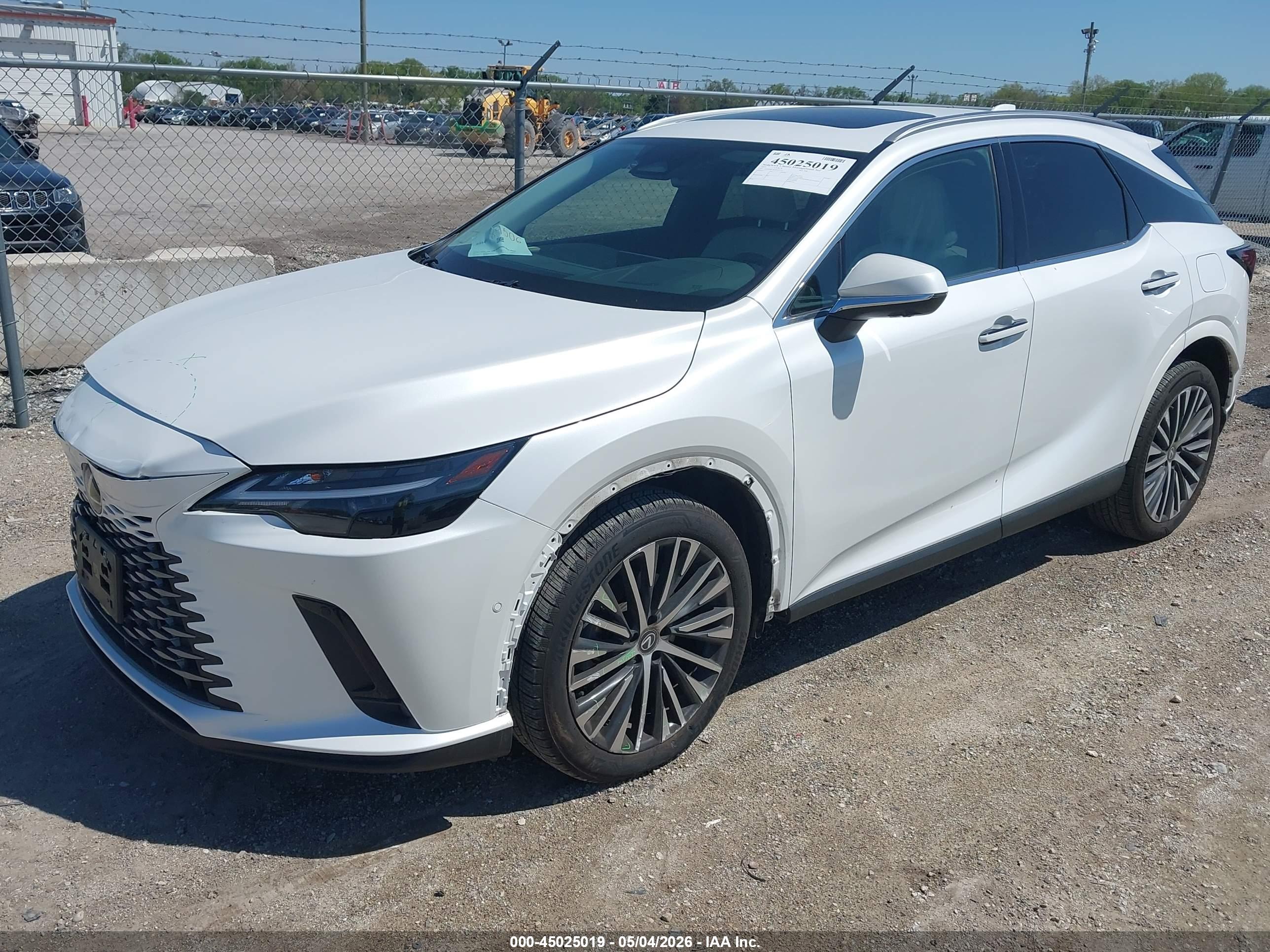 2025 LEXUS RX — VIN 2T2BAMCA5SC097475 — photo 2