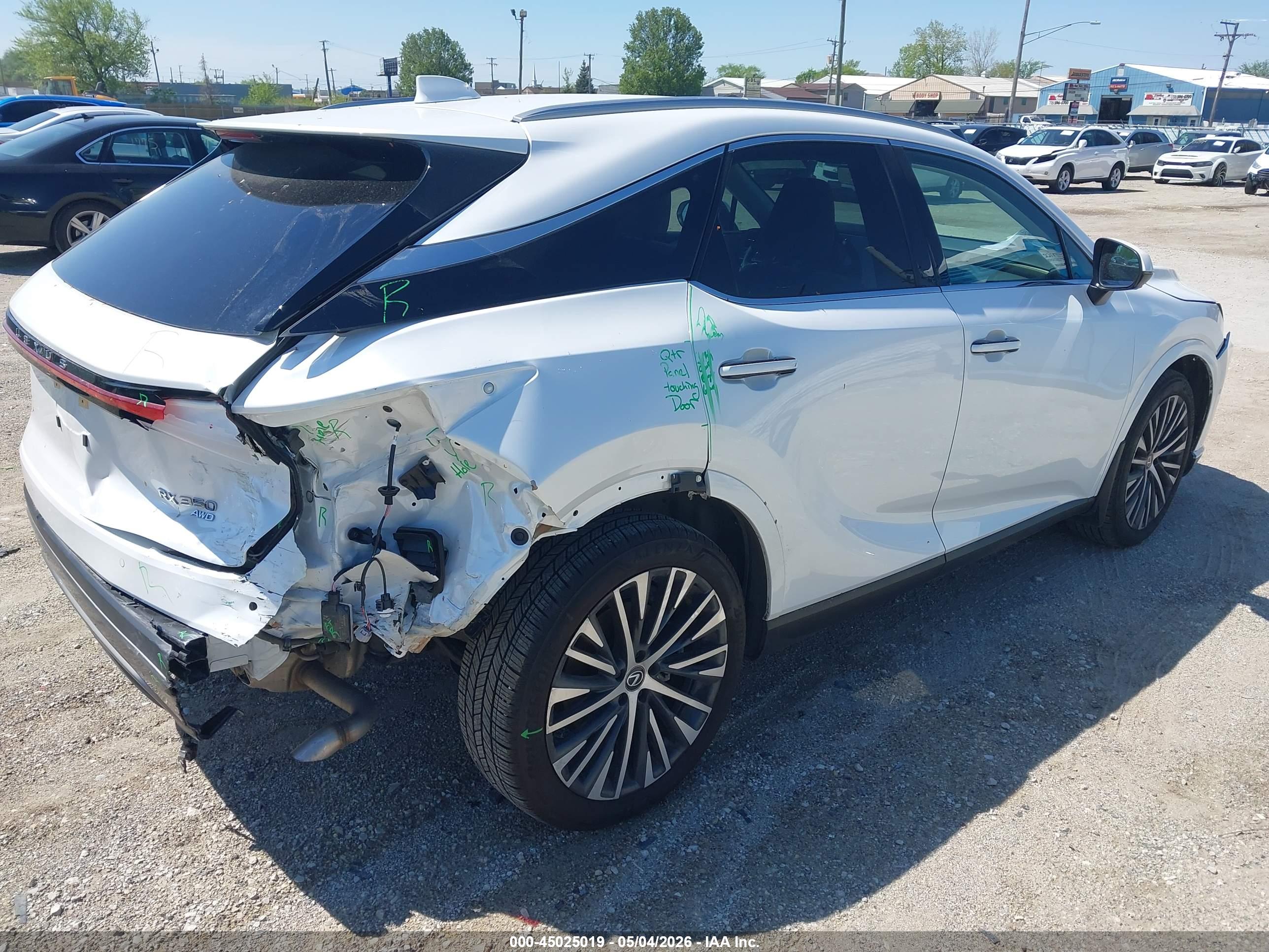 2025 LEXUS RX — VIN 2T2BAMCA5SC097475 — photo 4
