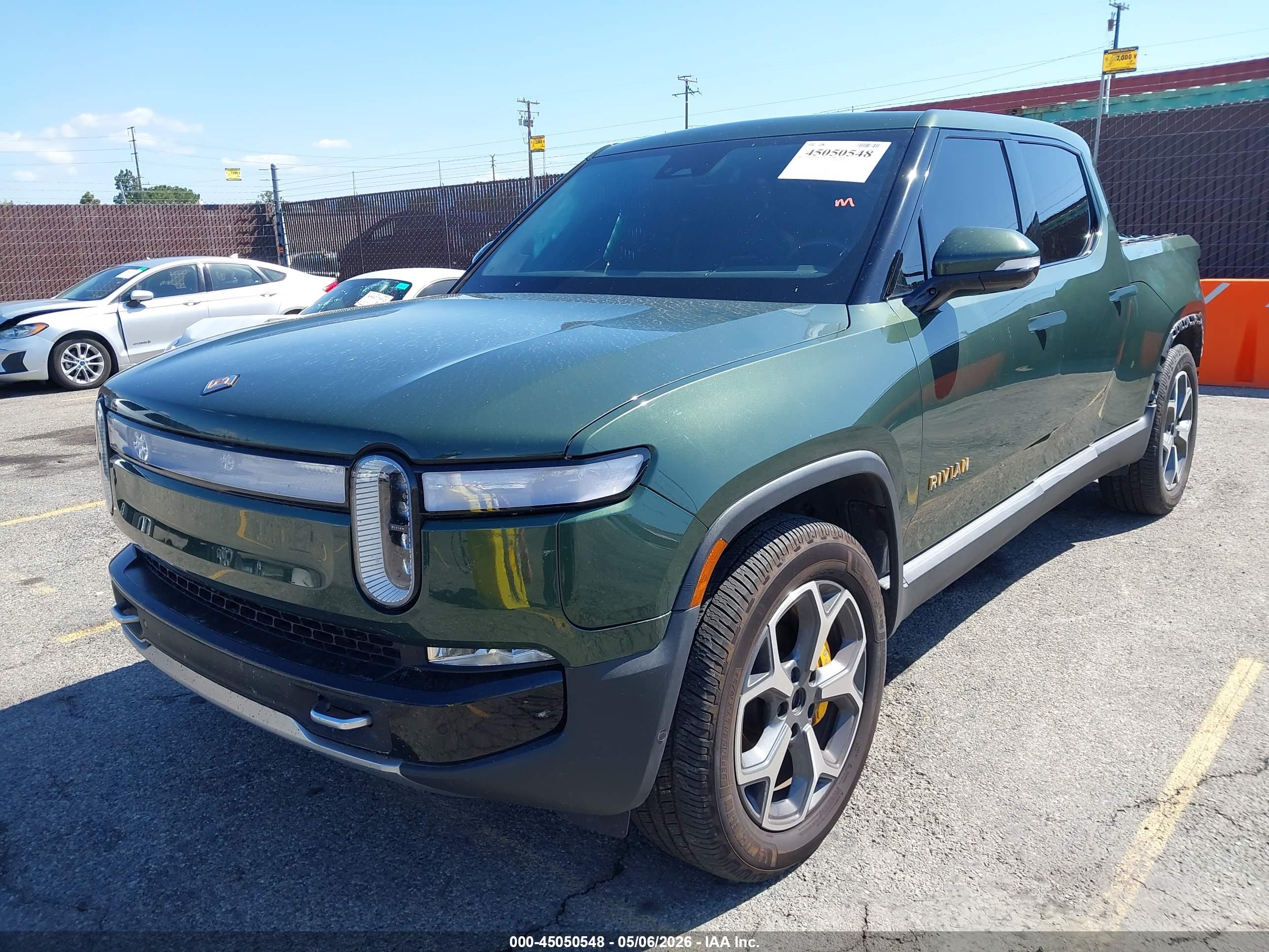 2023 RIVIAN R1T — VIN 7FCTGAAA2PN017976 — photo 2