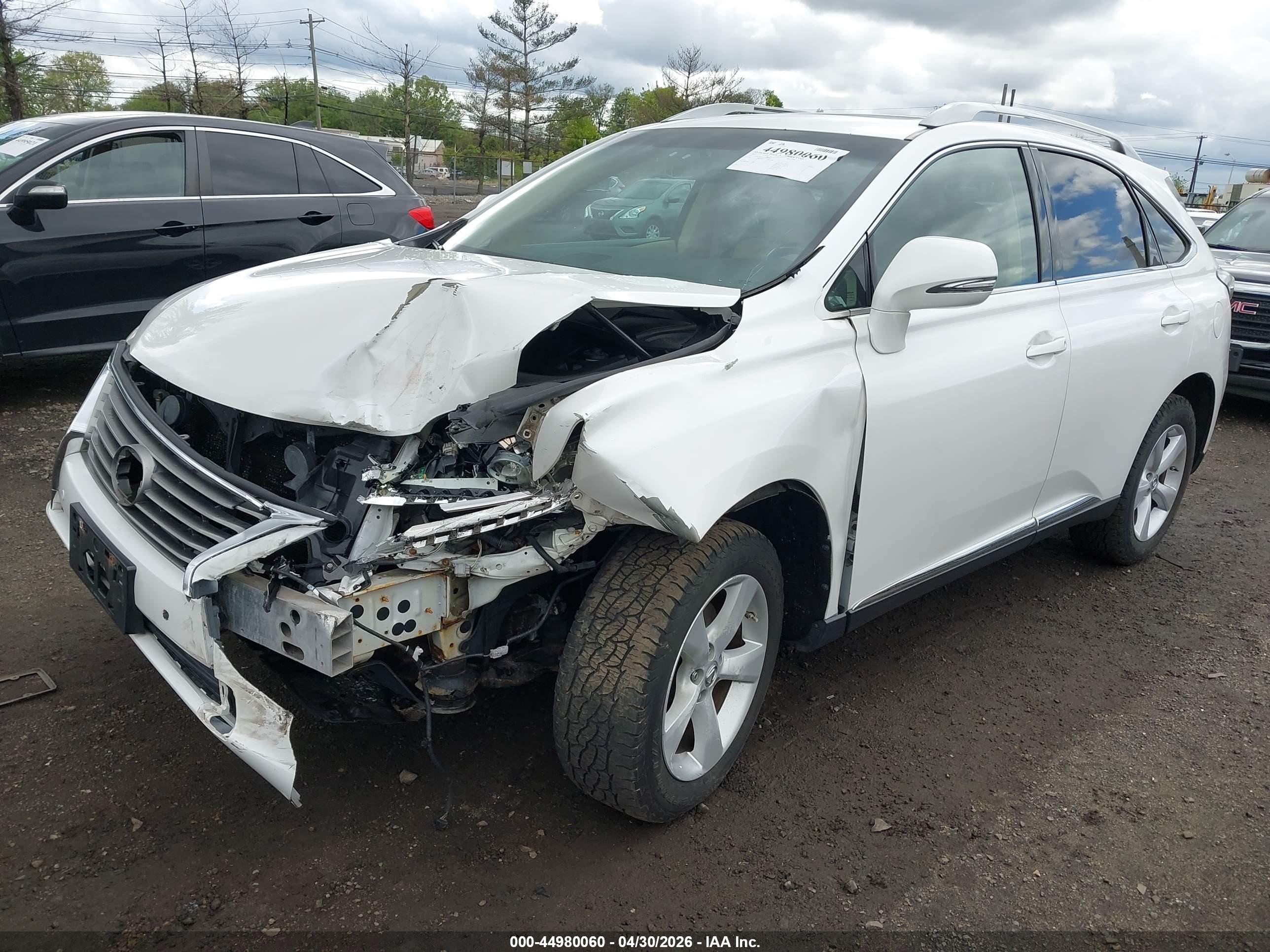 2015 LEXUS RX — VIN 2T2BK1BAXFC258258 — photo 2