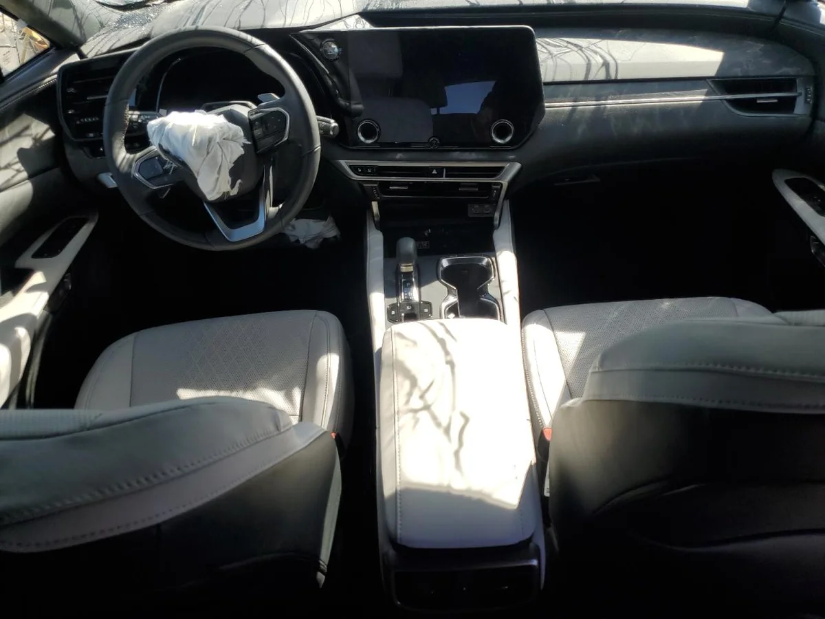 2T2BAMBA3PC011377 — photo 8