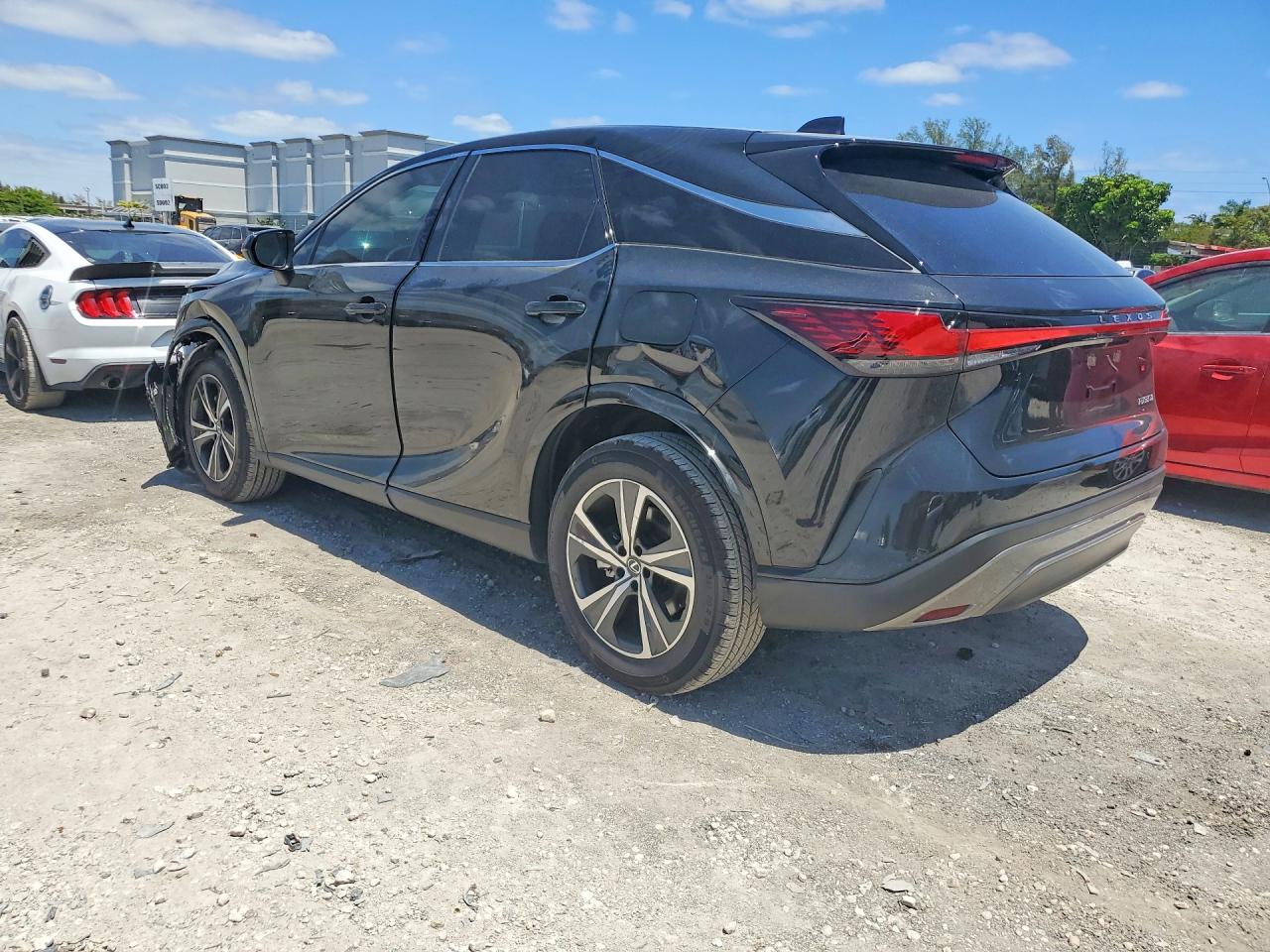 2T2BAMBA4SC067790 — photo 2