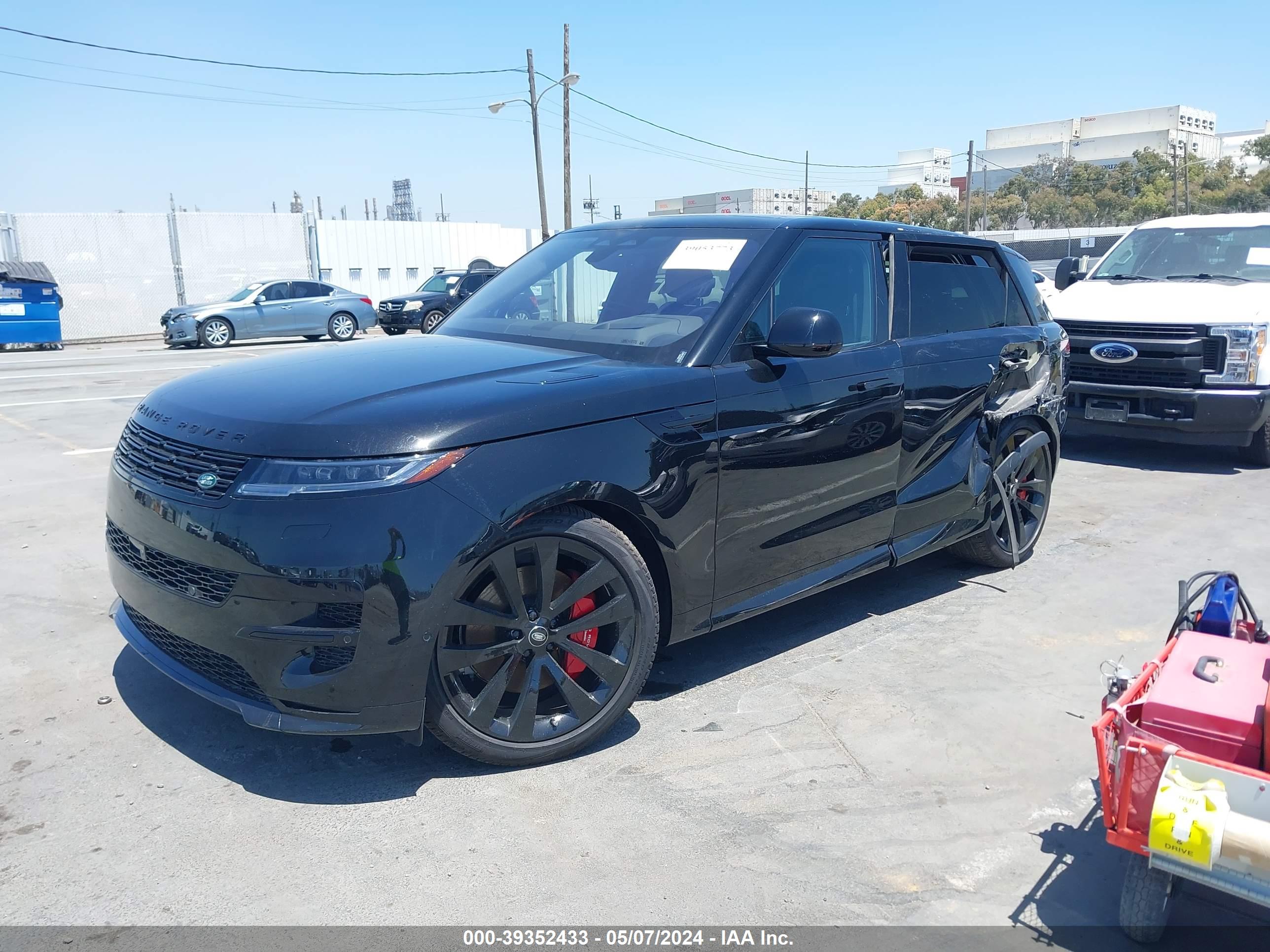 2023 LAND ROVER RANGE ROVER SPORT — VIN SAL119E43PA149159 — photo 2