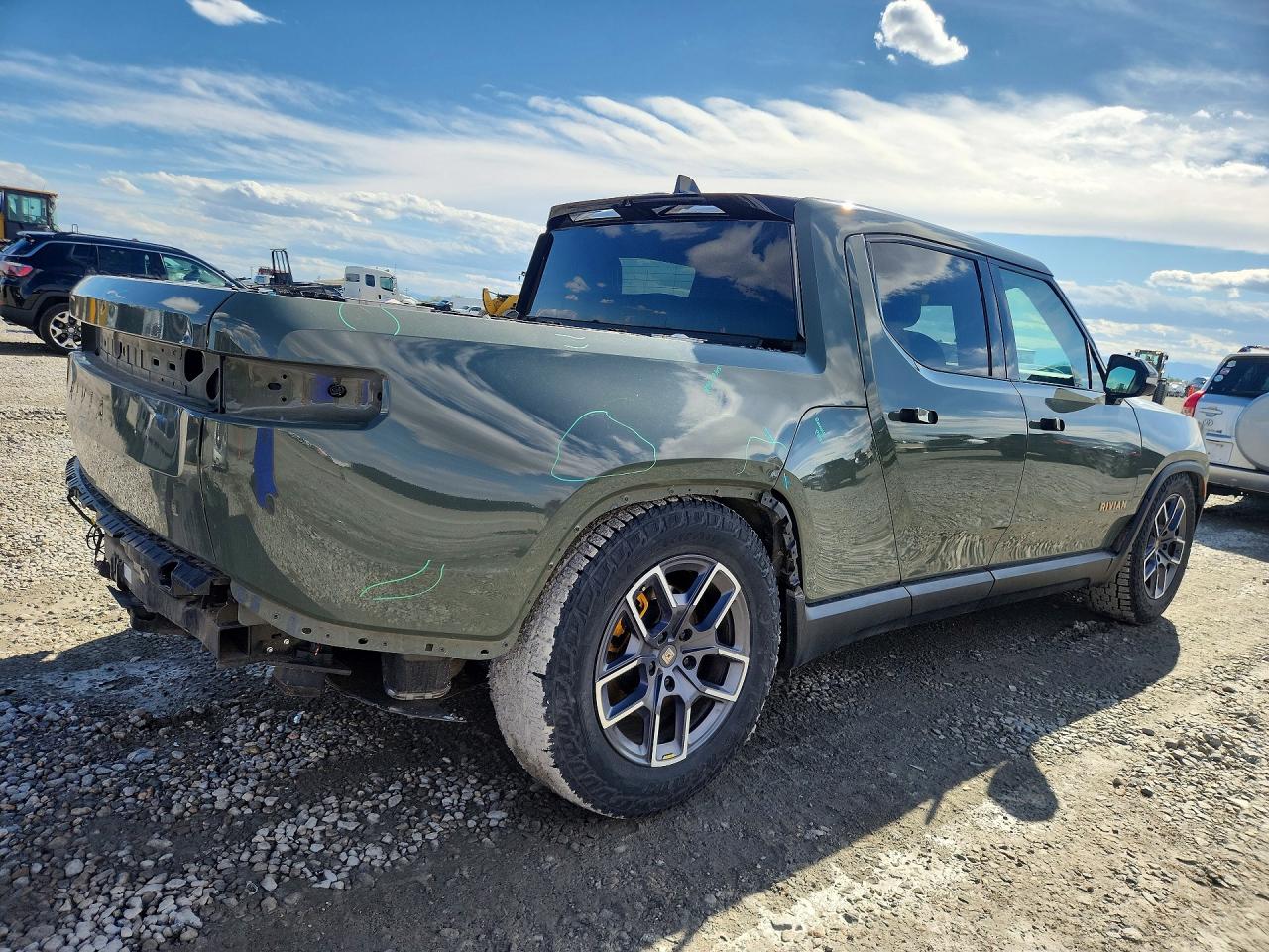 2022 RIVIAN R1T — VIN 7FCTGAAL6NN000595 — photo 3