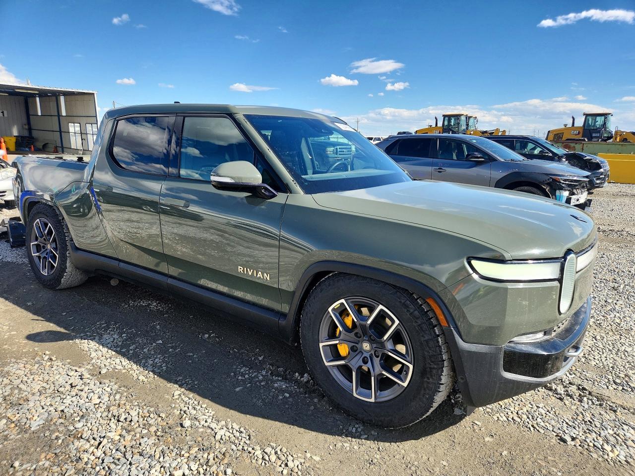 2022 RIVIAN R1T — VIN 7FCTGAAL6NN000595 — photo 4