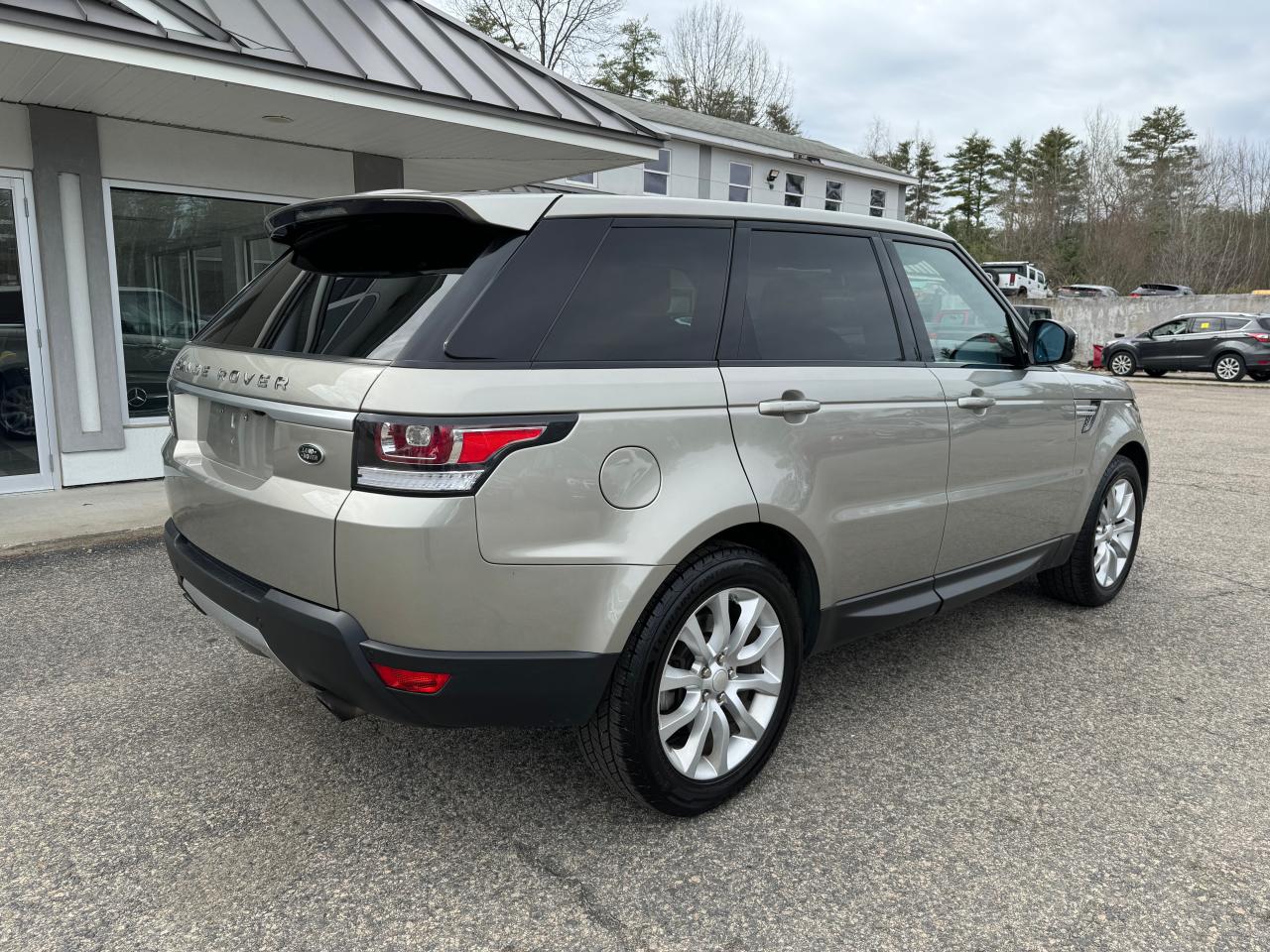 SALWR2WF3EA349736 — photo 4