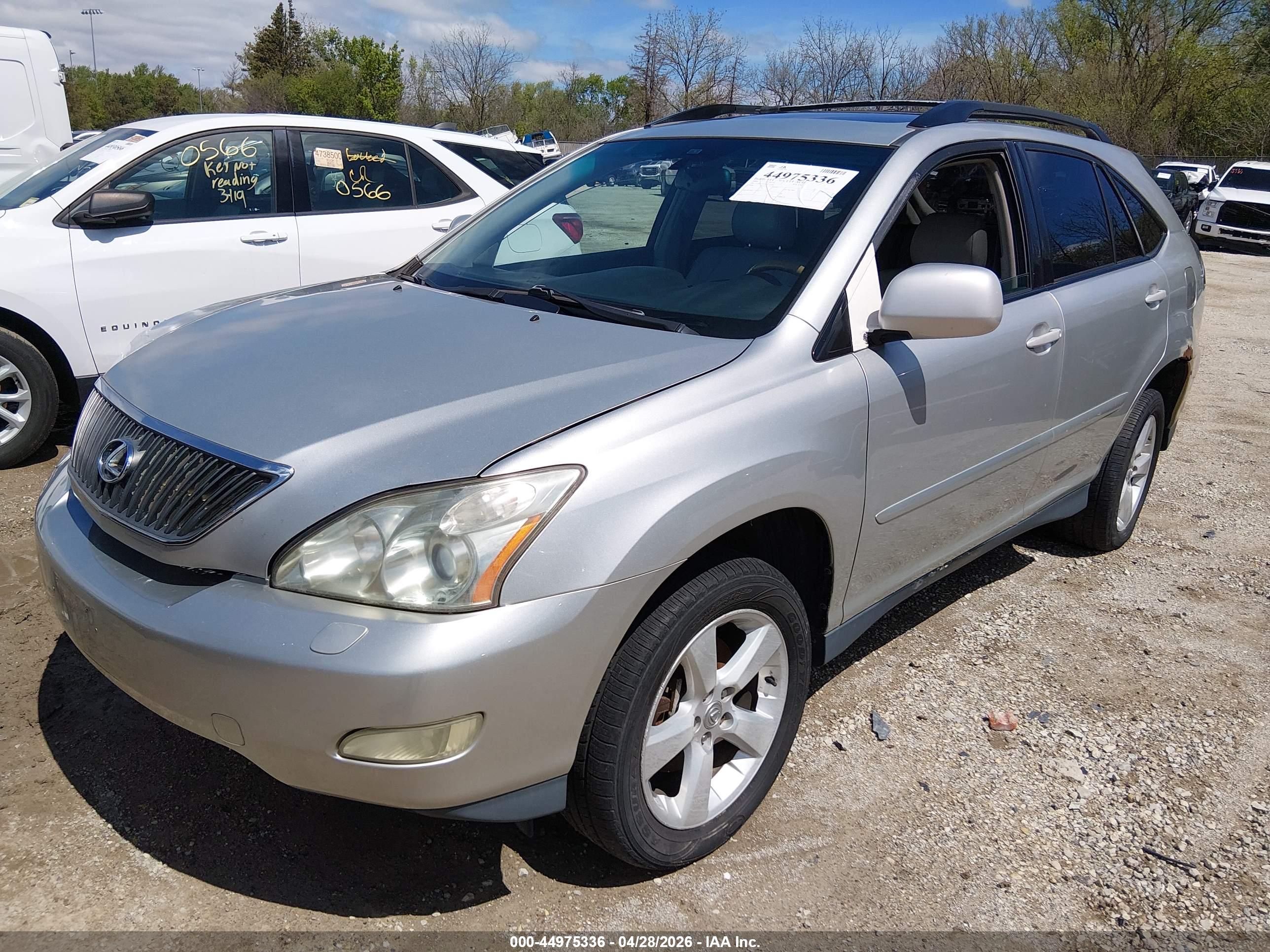 2004 LEXUS RX — VIN 2T2HA31U44C011156 — photo 2