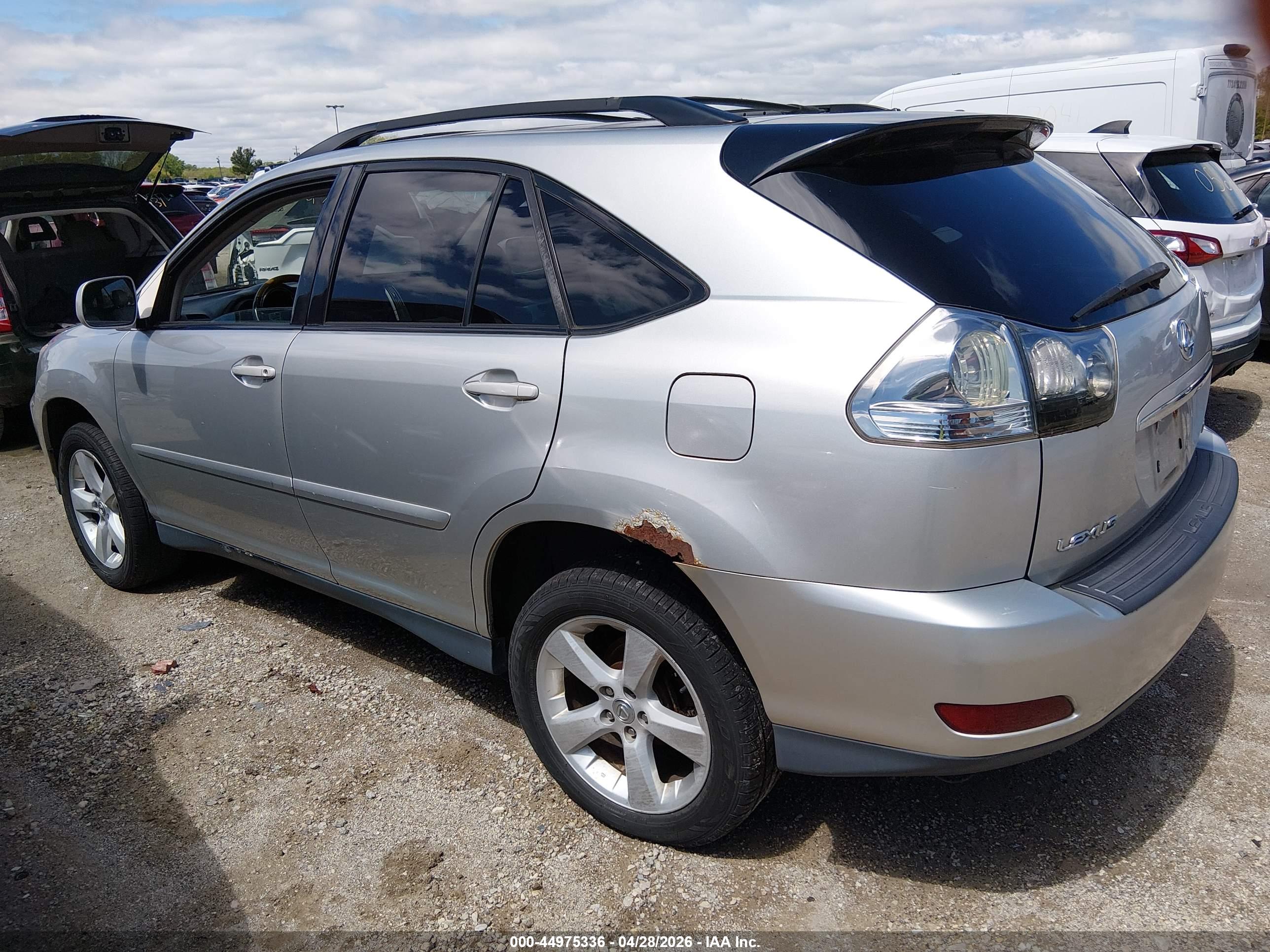 2004 LEXUS RX — VIN 2T2HA31U44C011156 — photo 3