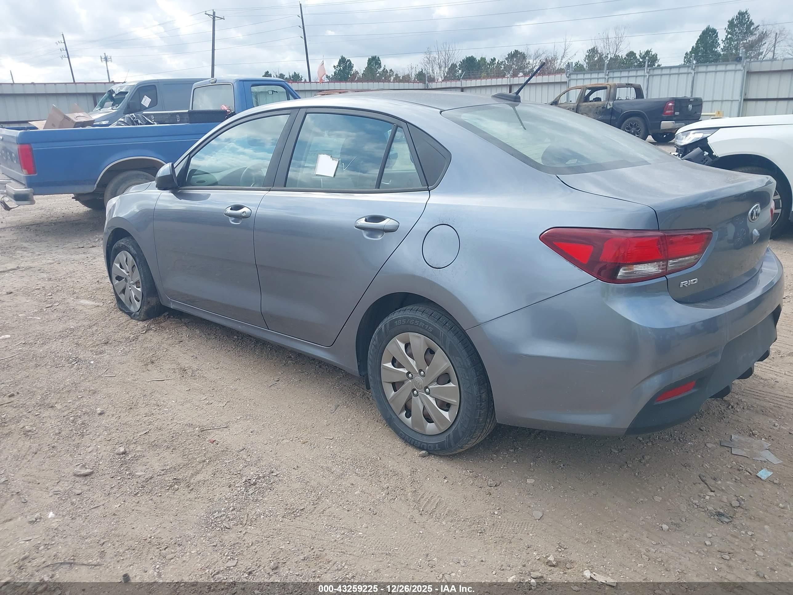 2020 KIA Rio — VIN 3KPA24ADXLE296177 — photo 3