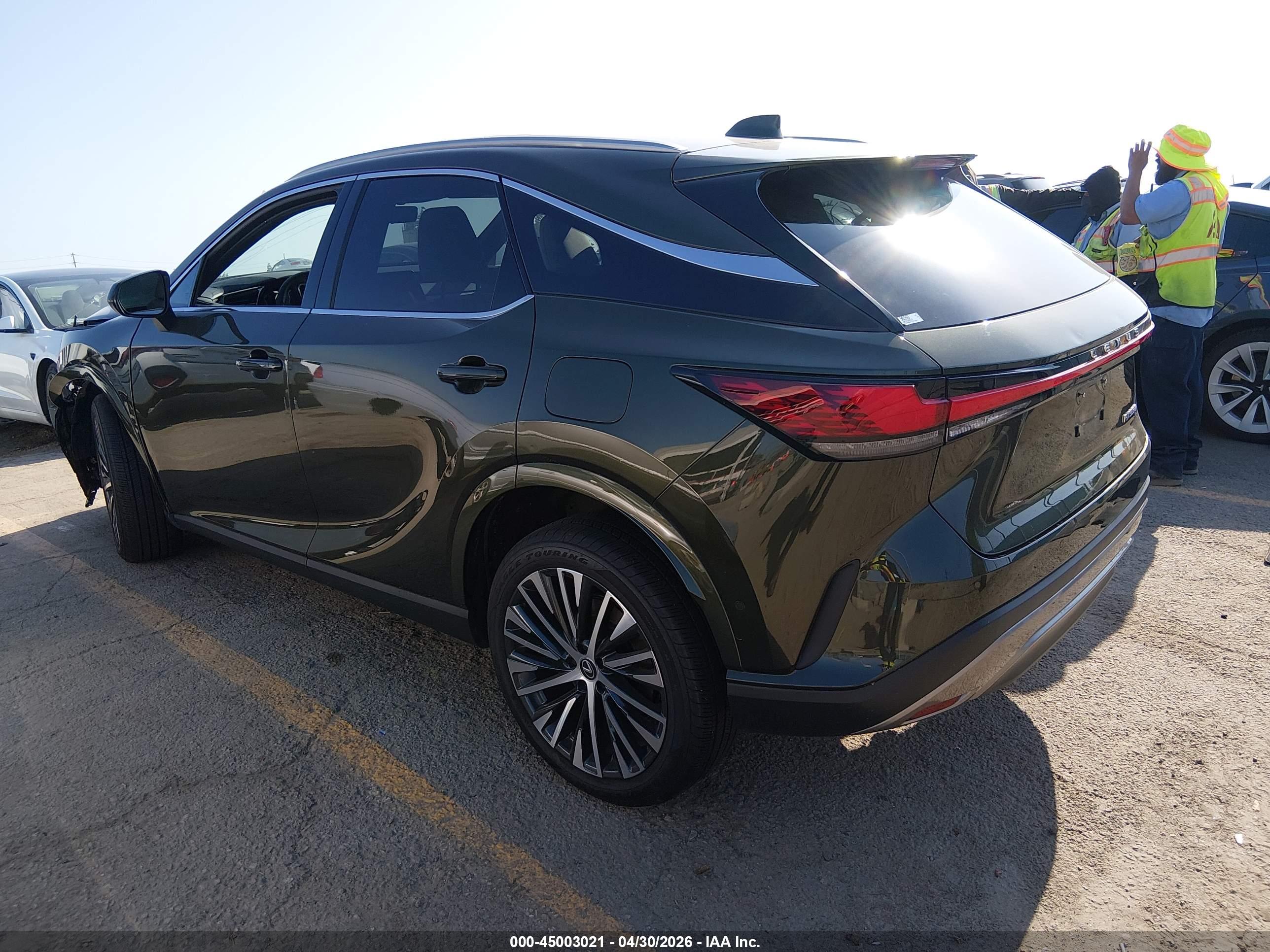 2025 LEXUS RX — VIN 2T2BAMBA1SC057184 — photo 3