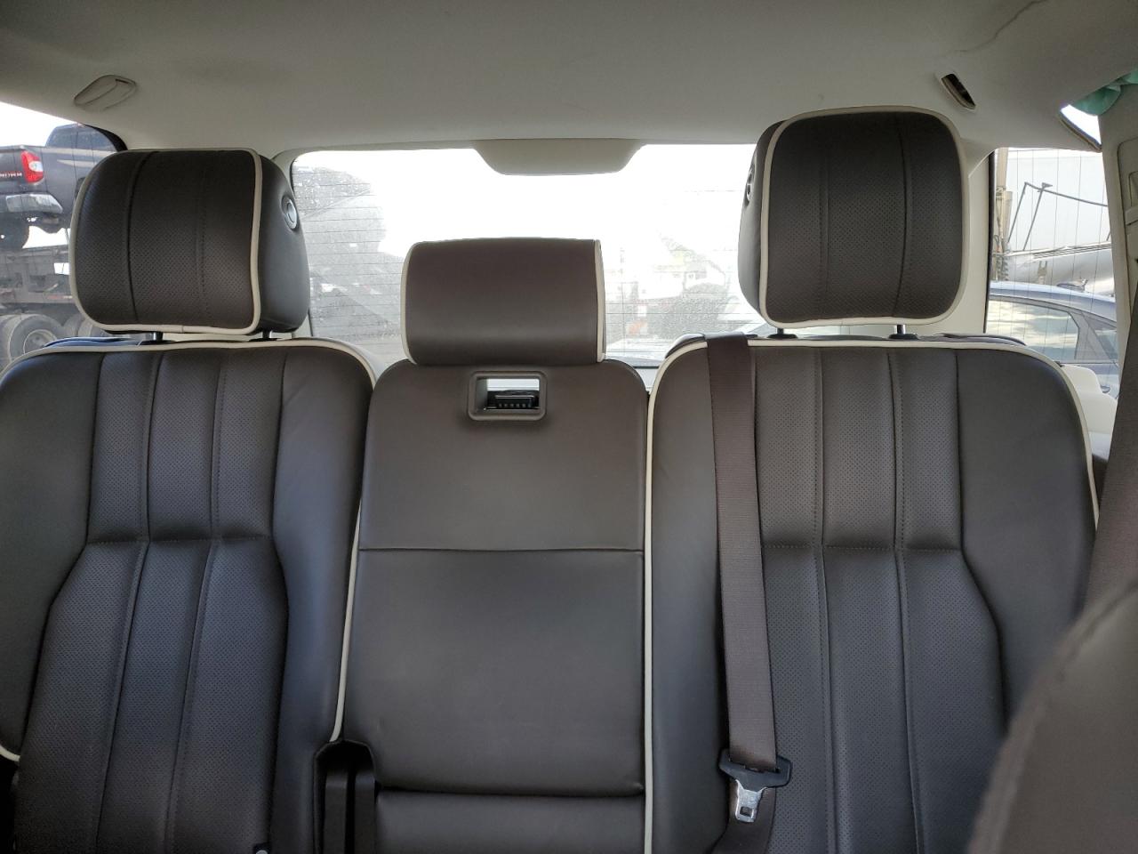 SALMF1D49BA341809 — photo 10