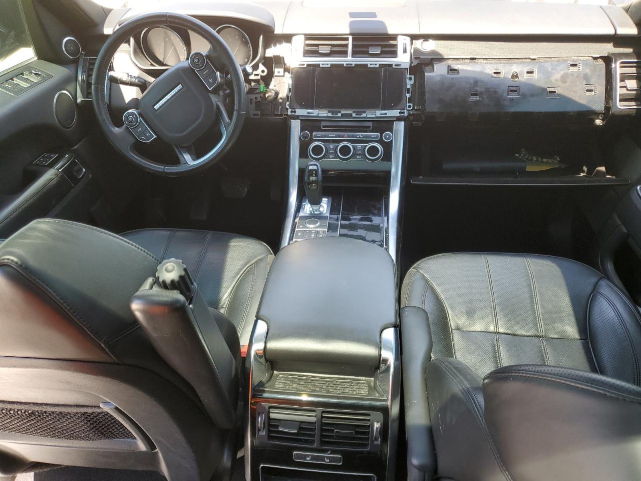 SALWR2PF7GA590961 — photo 8