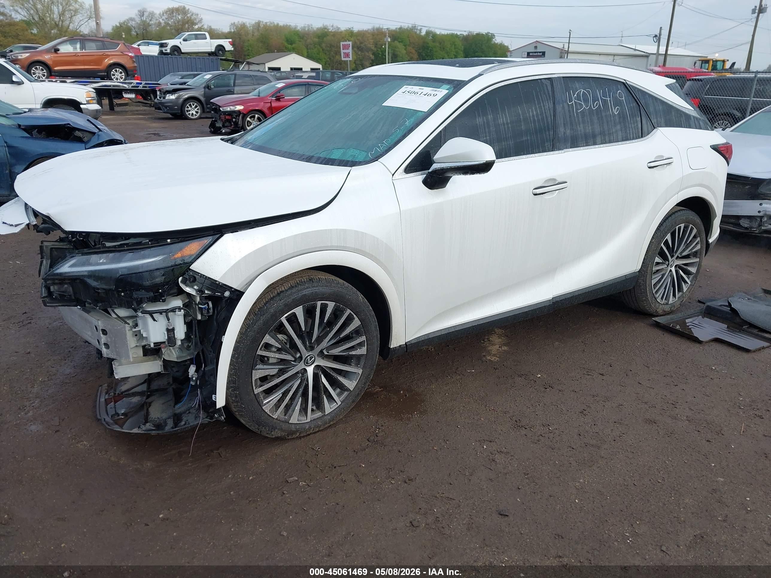 2024 LEXUS RX — VIN 2T2BAMCA3RC044106 — photo 2