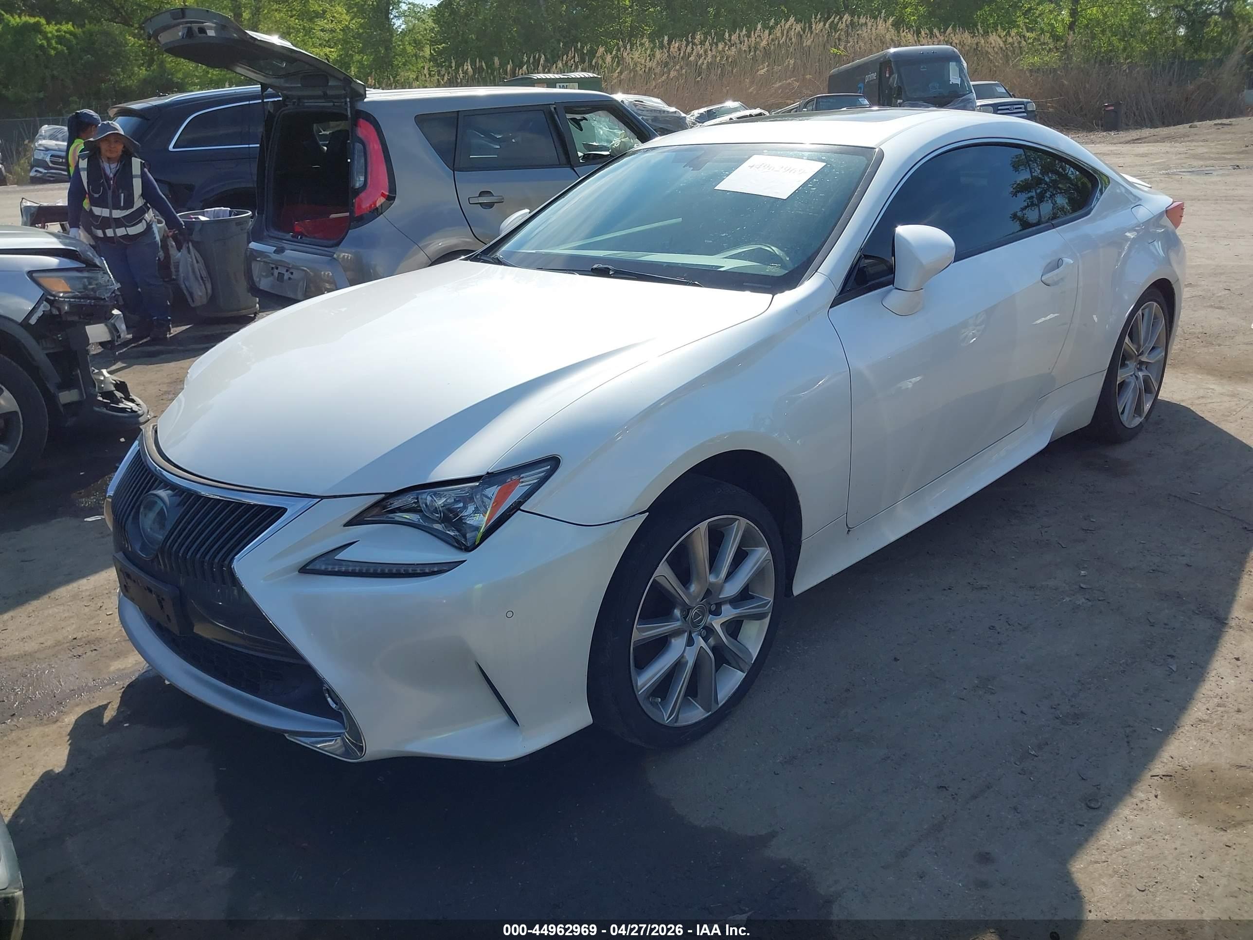 2015 LEXUS RC — VIN JTHSE5BC9F5002547 — photo 2