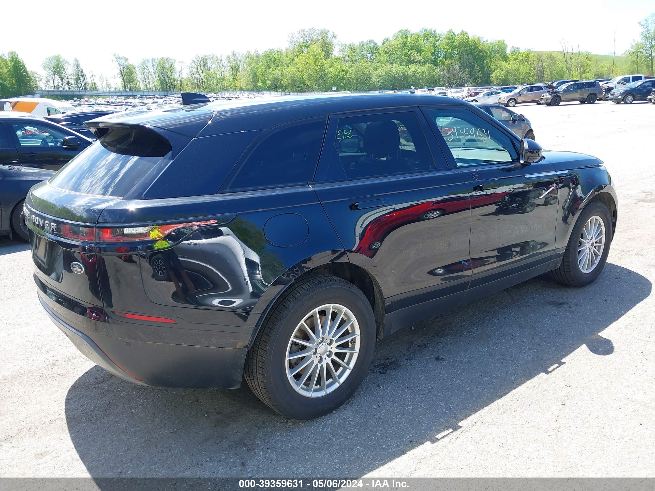 2019 LAND ROVER RANGE ROVER VELAR — VIN SALYA2EX6KA214112 — photo 4