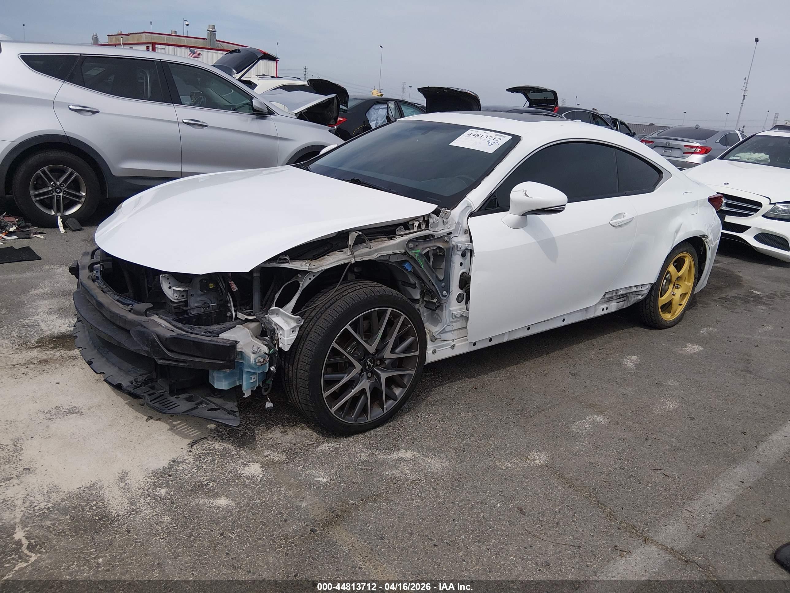 2016 LEXUS RC — VIN JTHHA5BCXG5003262 — photo 2