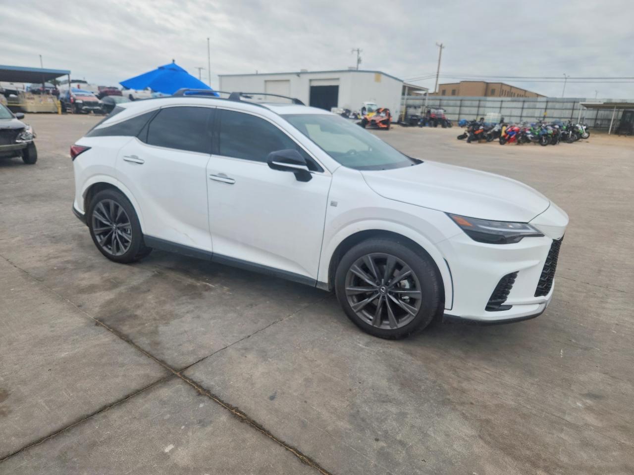 2025 LEXUS RX — VIN 2T2BAMCA2SC123806 — photo 4