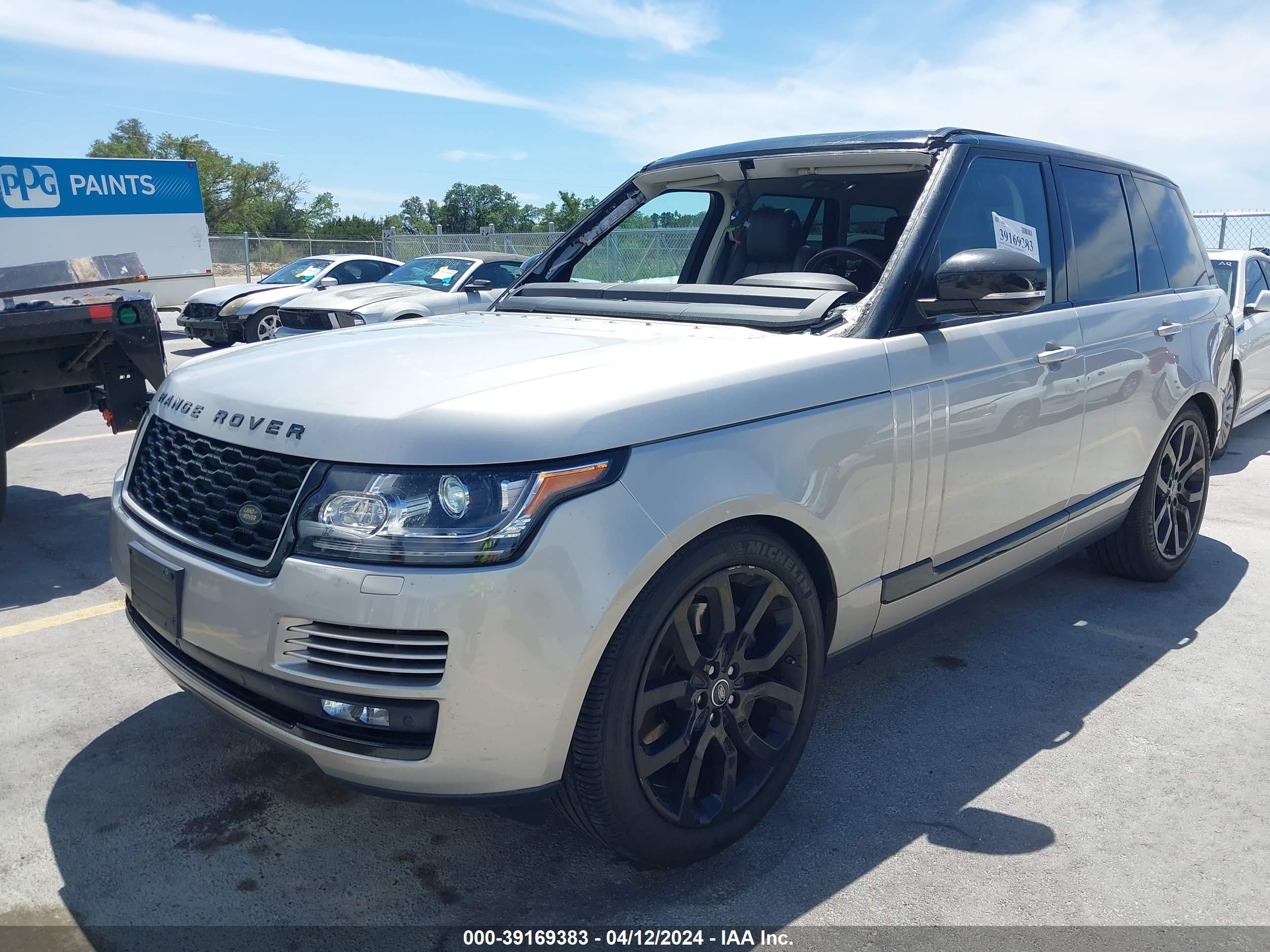 2017 LAND ROVER RANGE ROVER — VIN SALGS2FV9HA354802 — photo 2