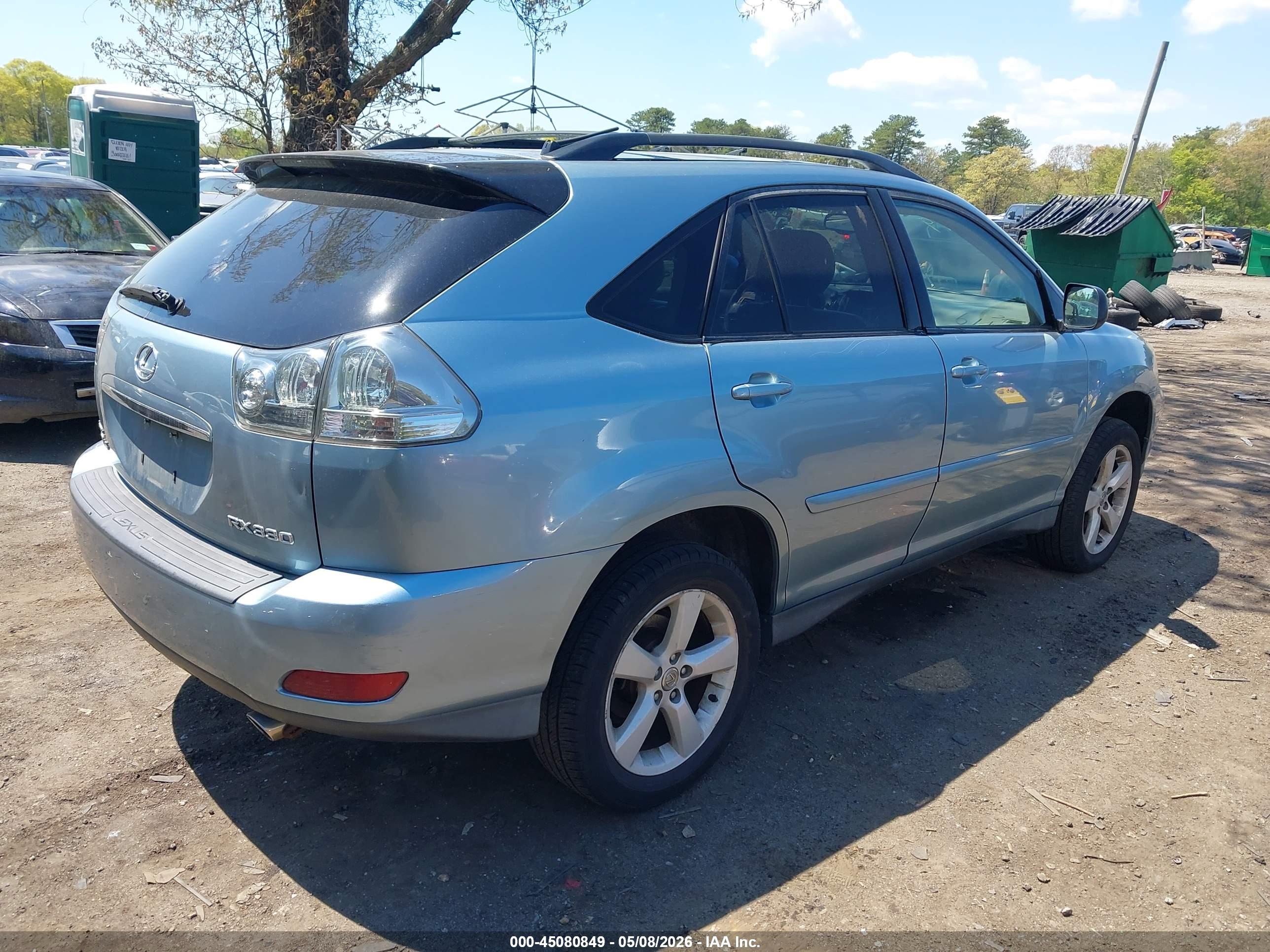 2005 LEXUS RX — VIN 2T2HA31U45C068376 — photo 4