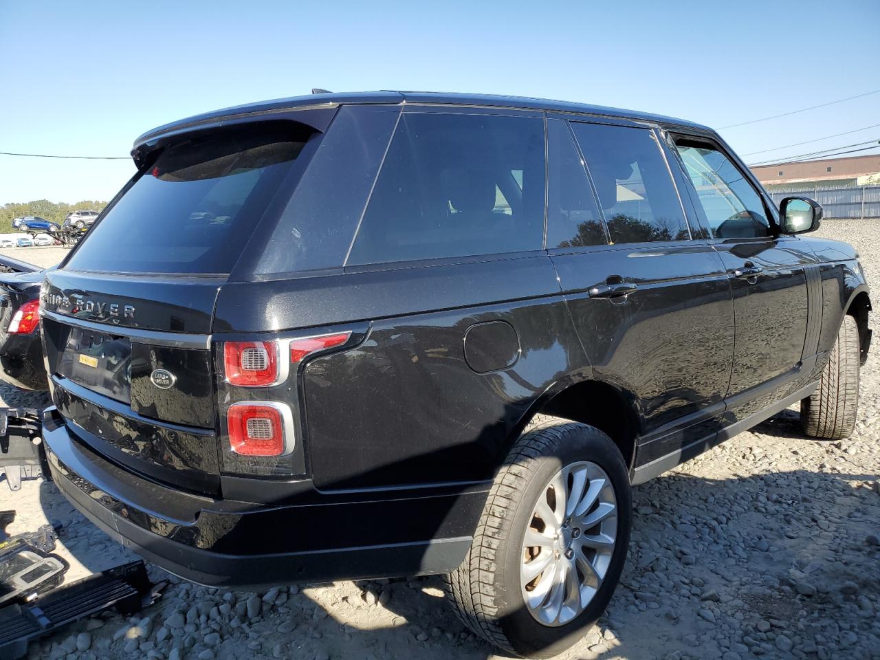 2019 LAND ROVER RANGE ROVE — VIN SALGR2RV9KA526258 — photo 3