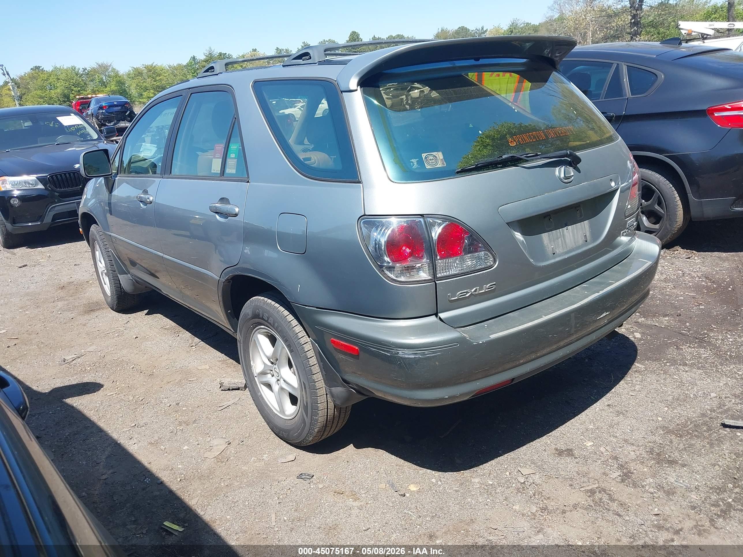 2002 LEXUS RX — VIN JTJHF10U020273854 — photo 3