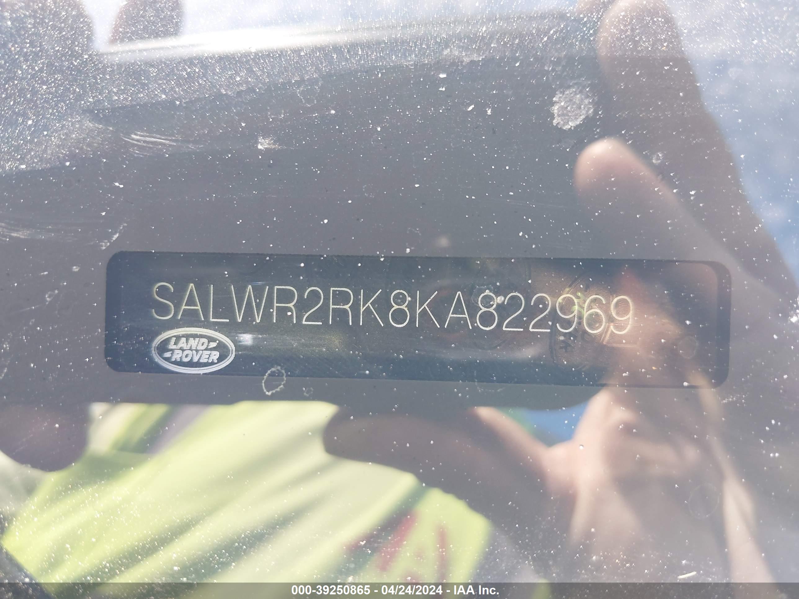 SALWR2RK8KA822969 — photo 9