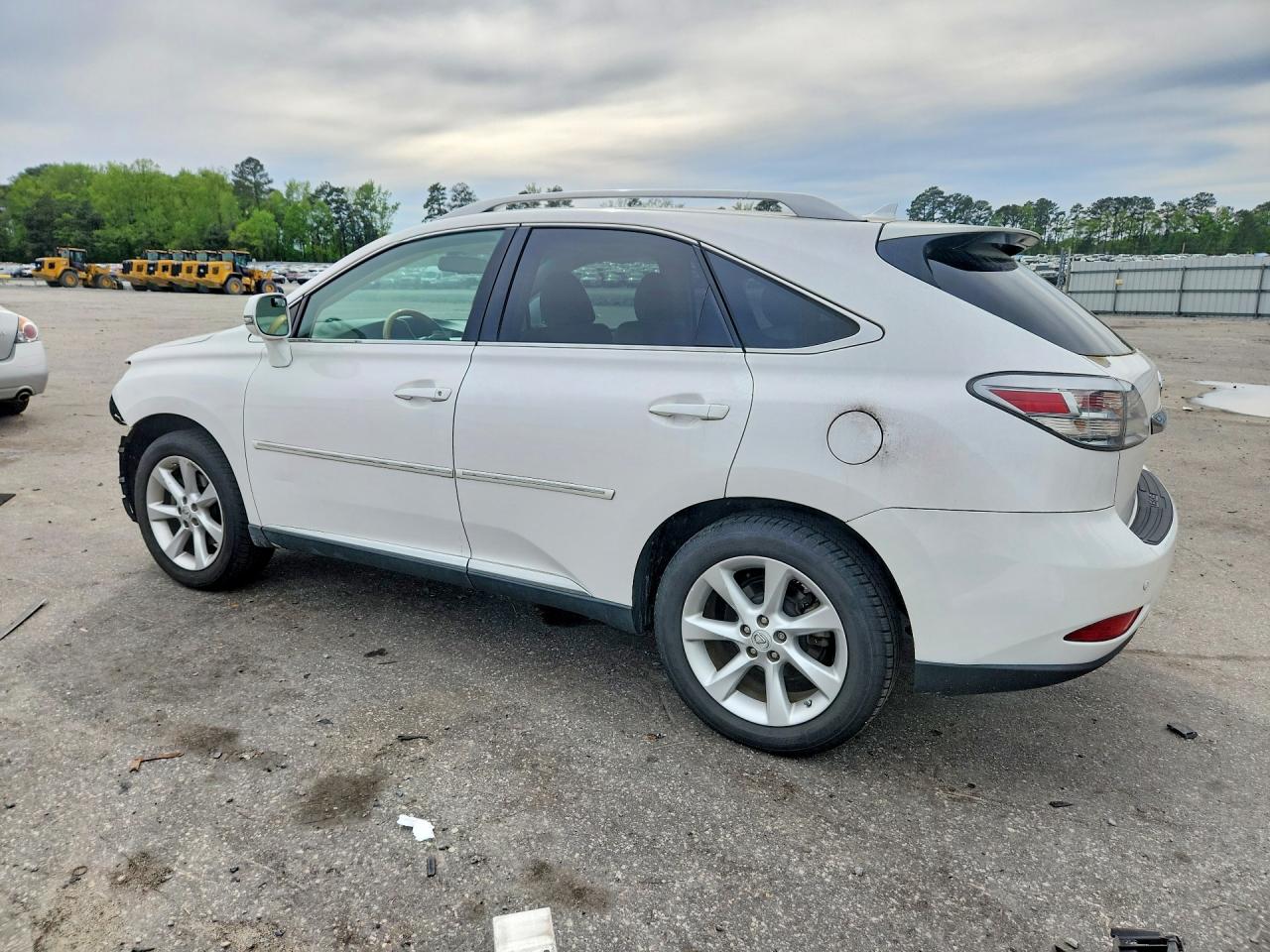 2011 LEXUS RX — VIN 2T2ZK1BA2BC053140 — photo 2
